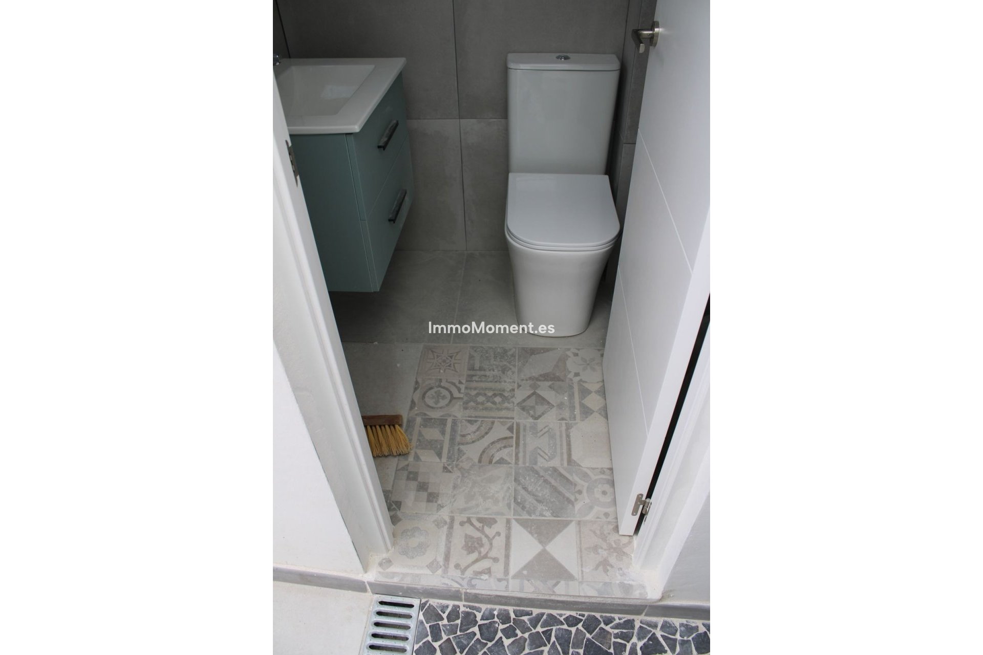 Resale - Apartment - Inland  - Alhaurín el Grande Centro