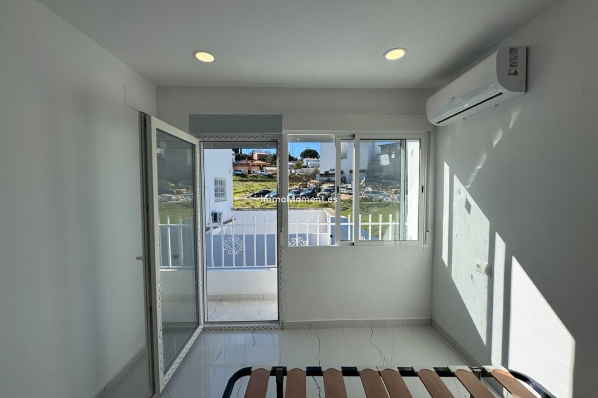 Resale - Apartment - Inland  - Alhaurín el Grande Centro