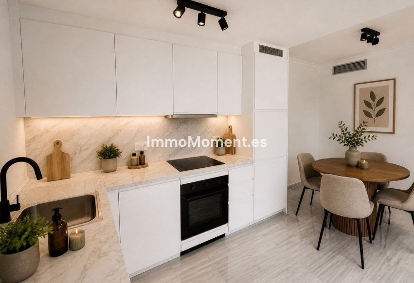 Resale - Apartment - Inland  - Alhaurín el Grande Centro