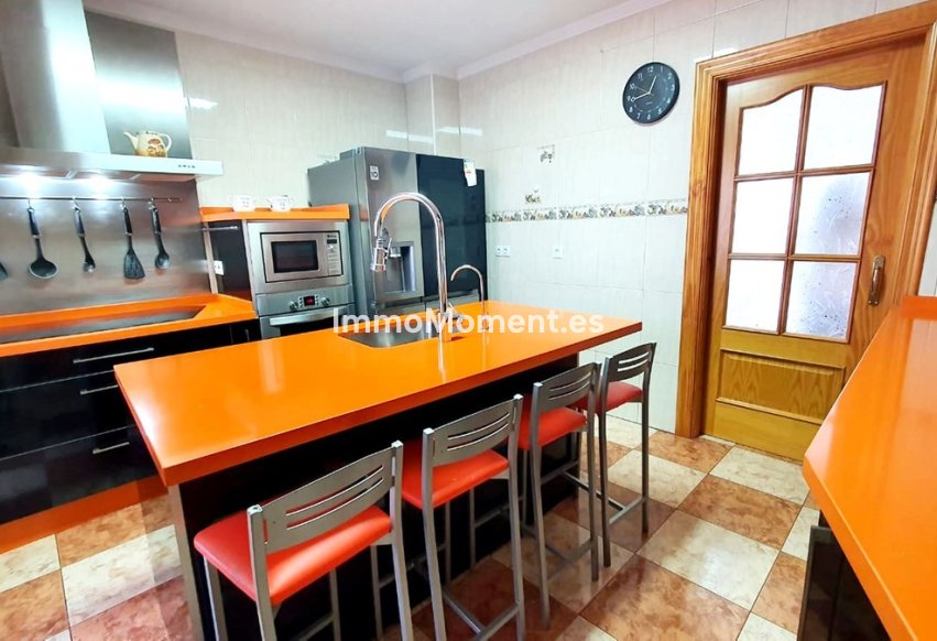 Resale - Apartment - Inland  - Alhaurín el Grande Centro