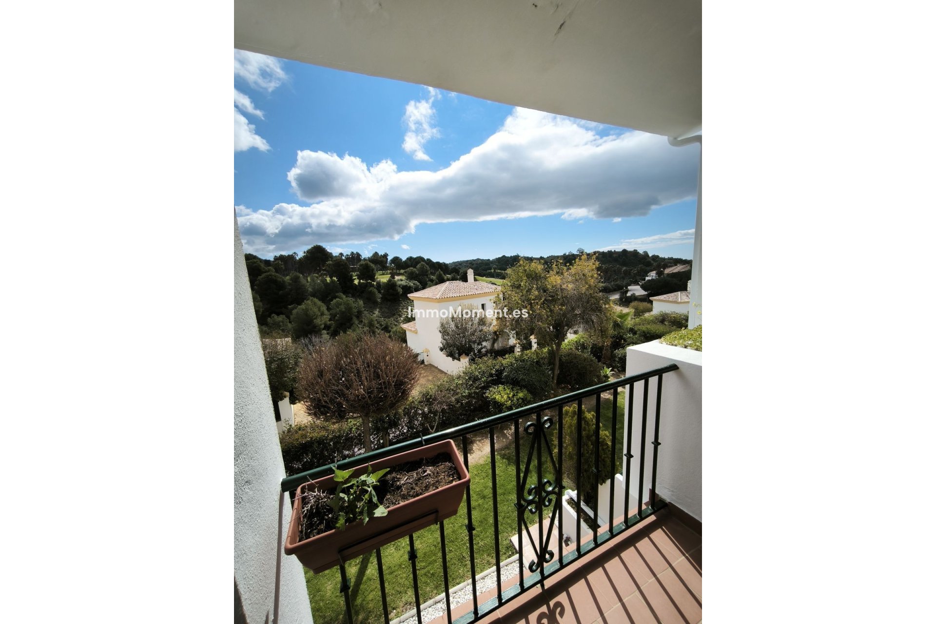 Resale - Apartment - Inland  - Alhaurín Golf