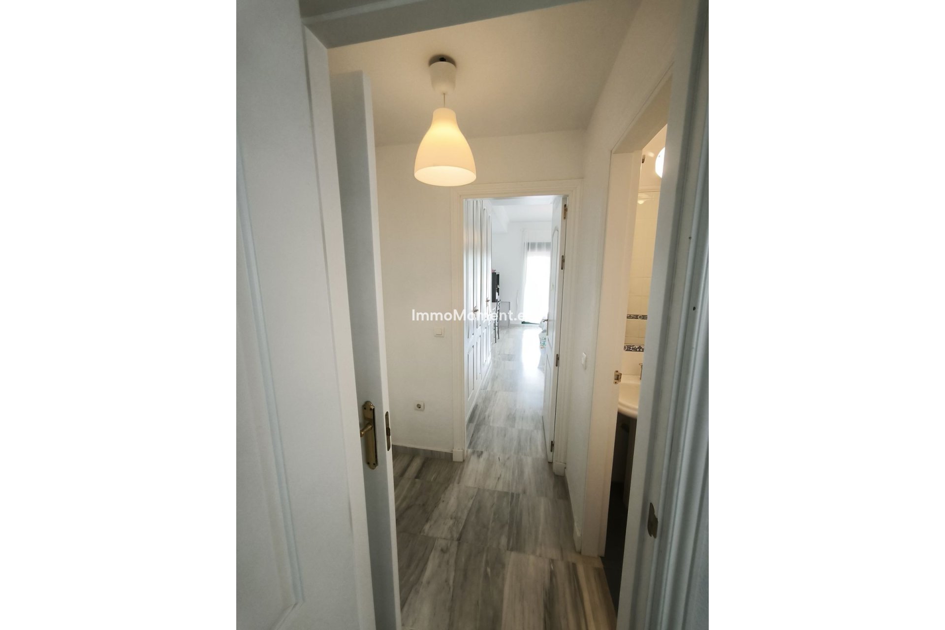 Resale - Apartment - Inland  - Alhaurín Golf