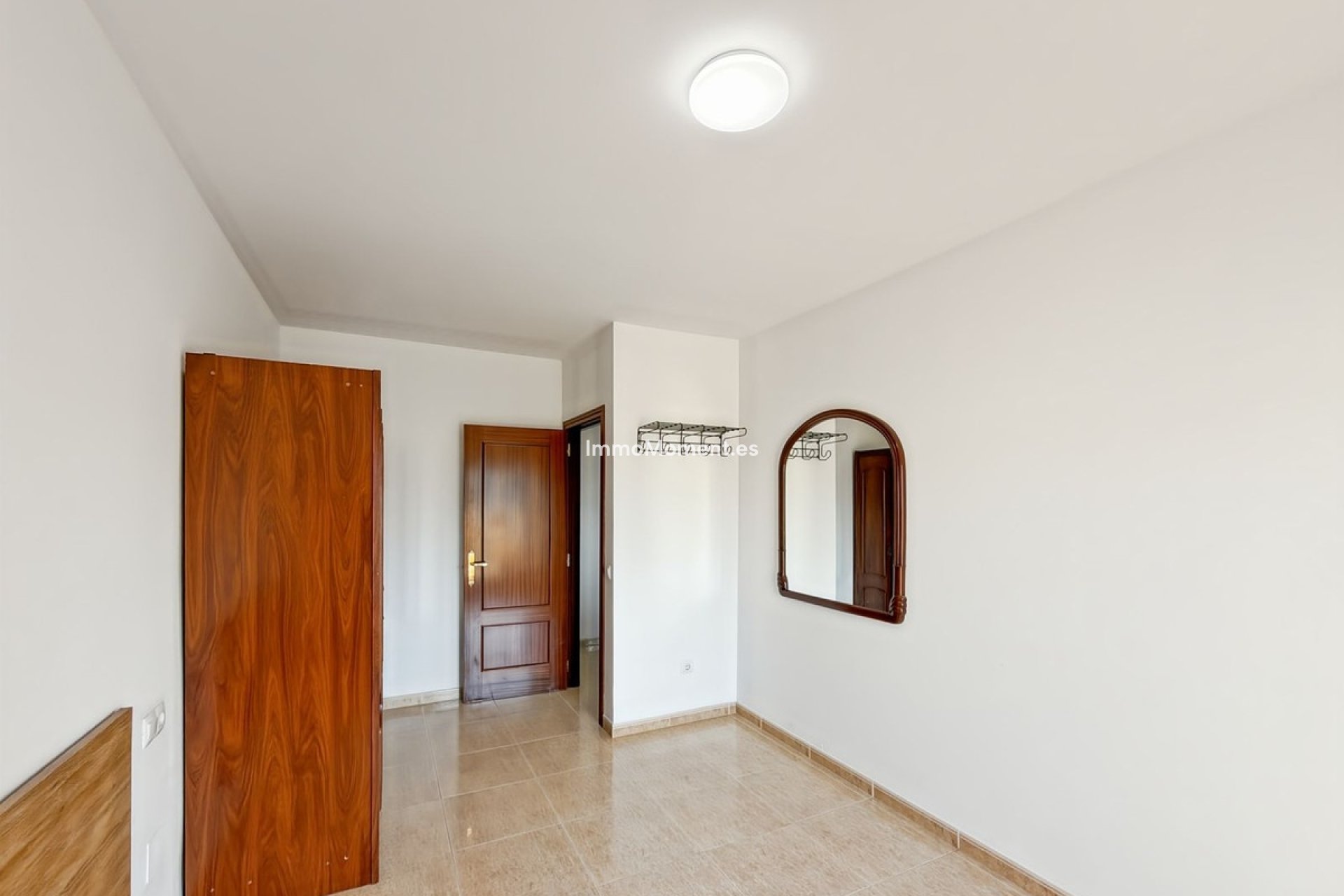 Resale - Apartment - Inland  - Almogía