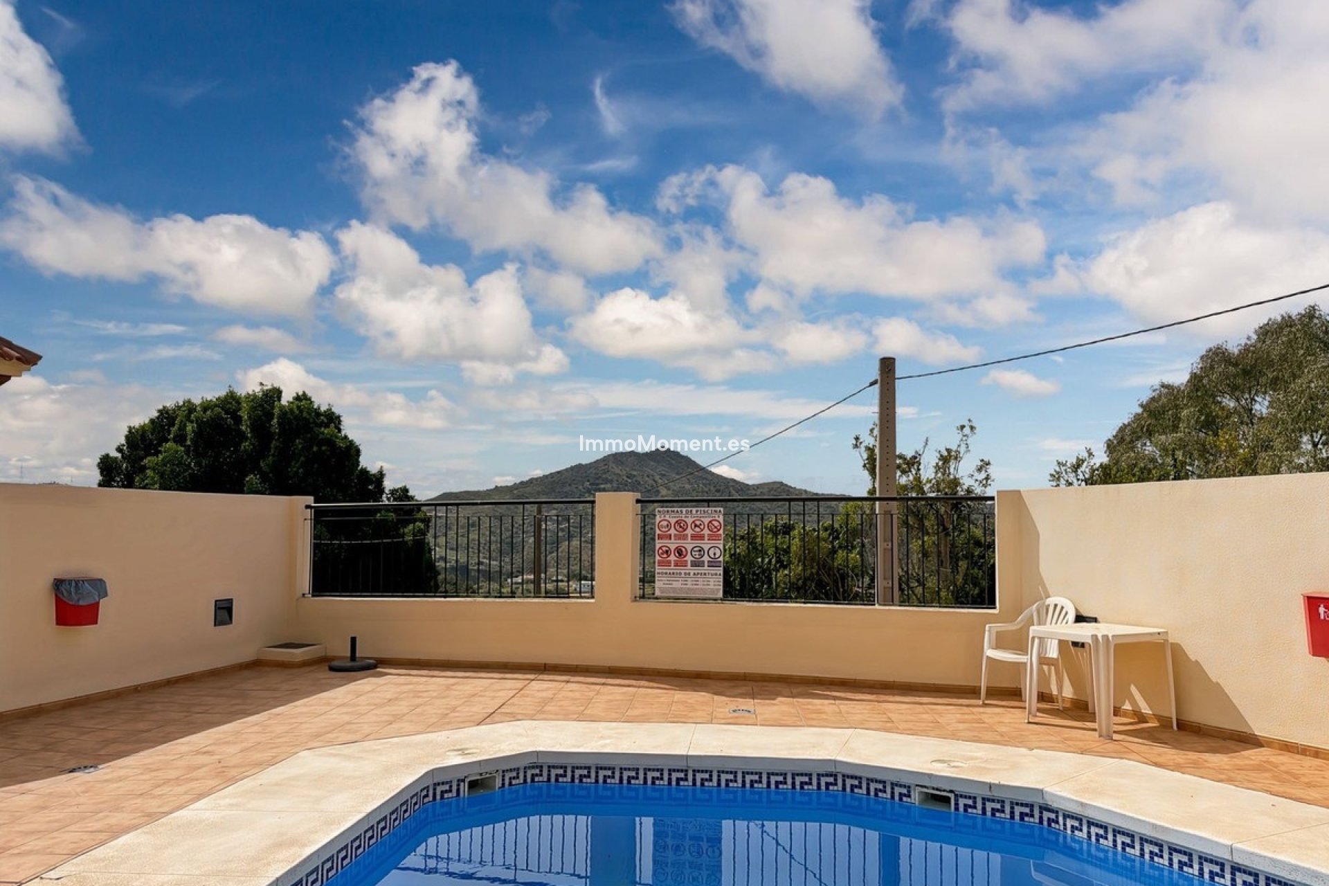 Resale - Apartment - Inland  - Almogía