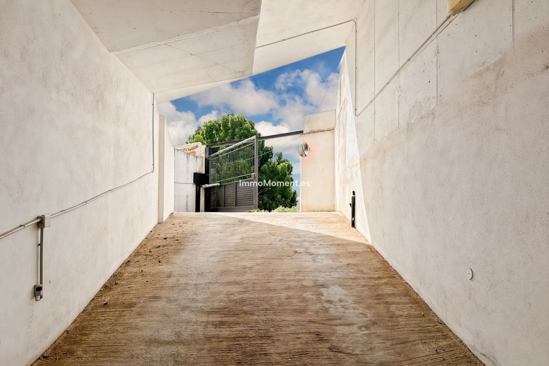 Resale - Apartment - Inland  - Almogía