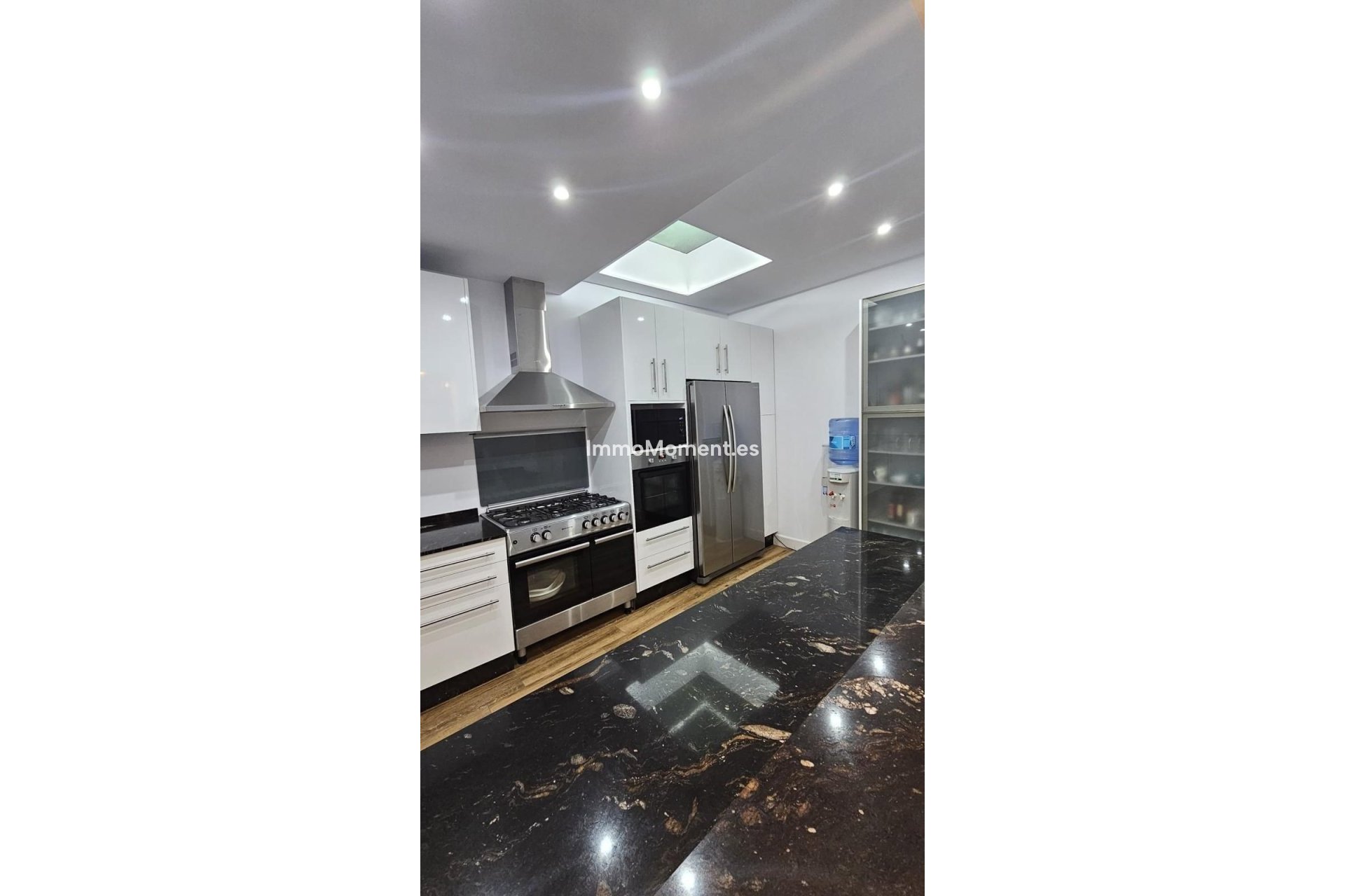 Resale - Apartment - Inland  - Coín