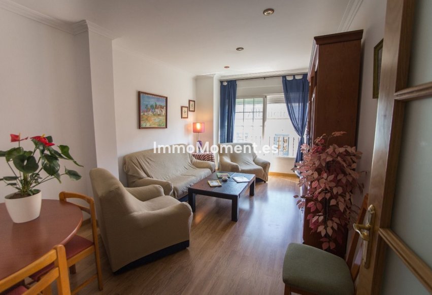 Resale - Apartment - Inland  - Coín