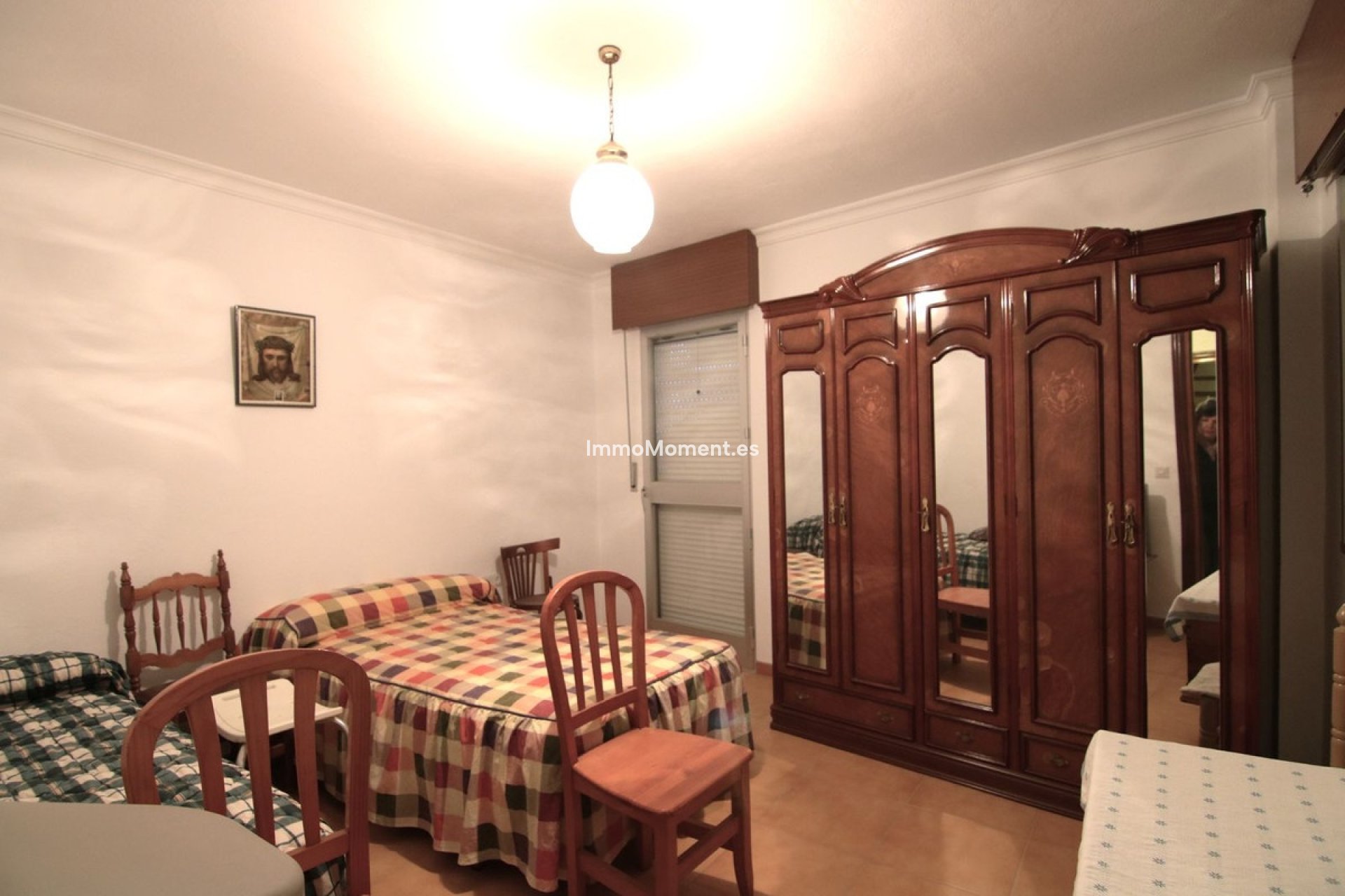 Resale - Apartment - Inland  - Guaro