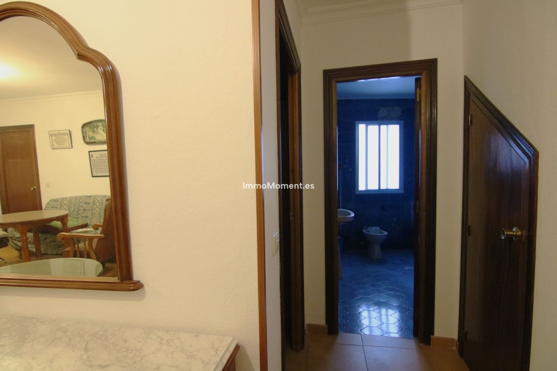 Resale - Apartment - Inland  - Guaro