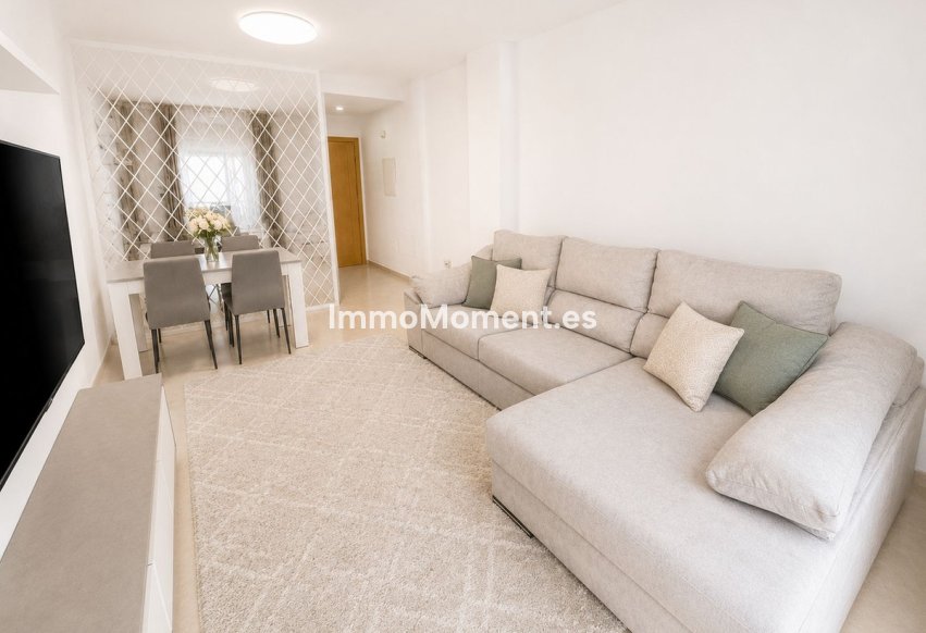 Resale - Apartment - Inland  - Guaro