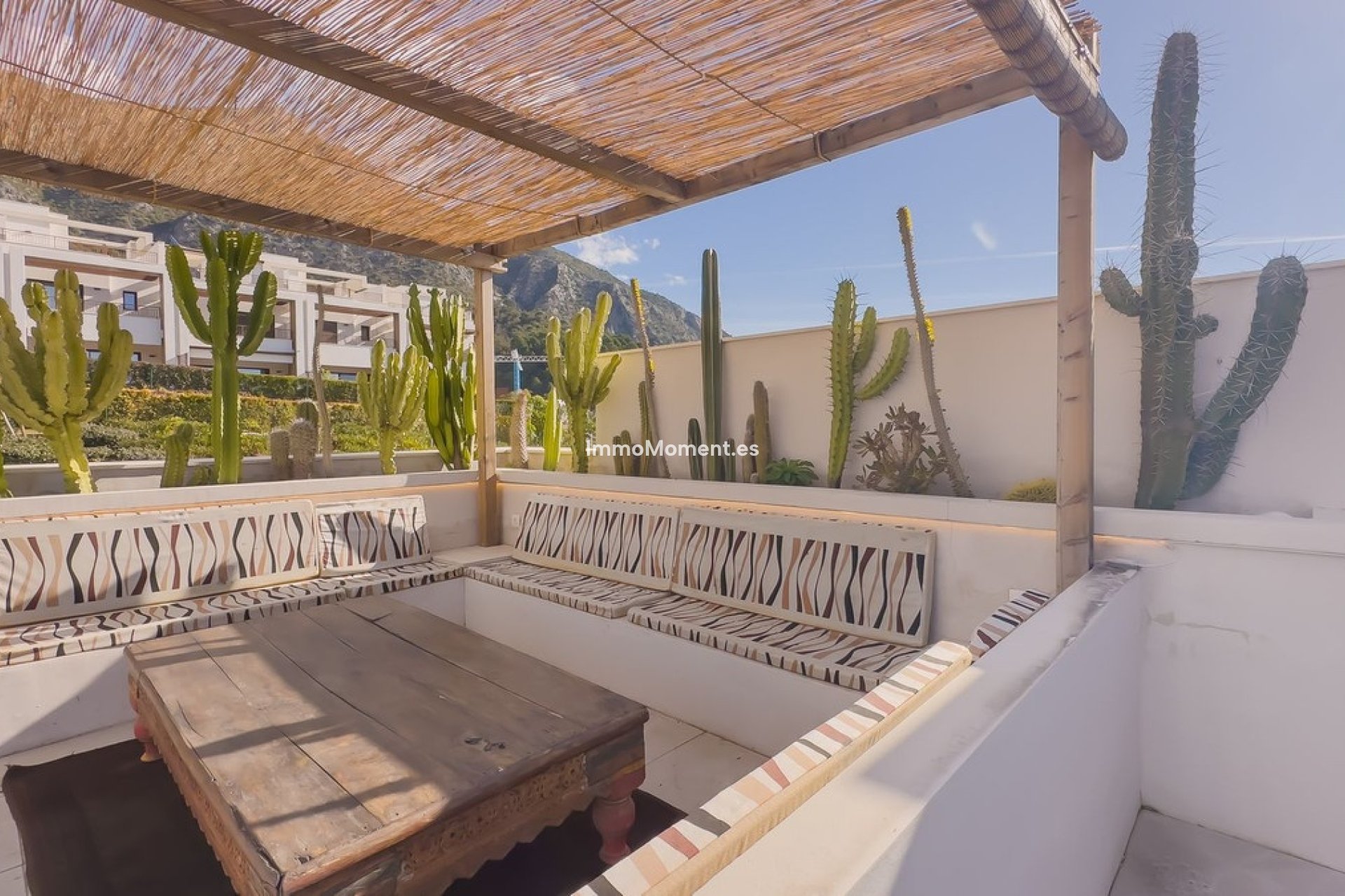 Resale - Apartment - Inland  - Istán