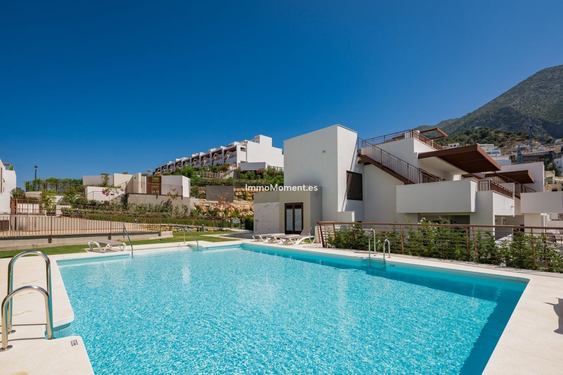 Resale - Apartment - Inland  - Istán