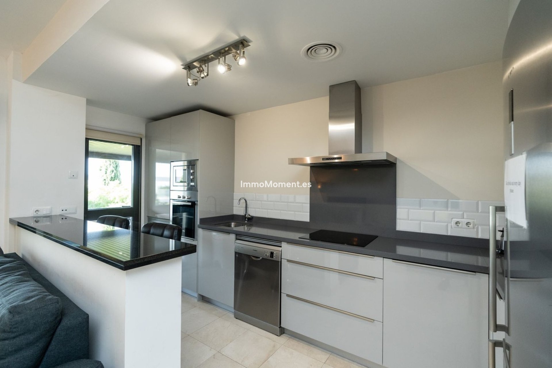 Resale - Apartment - Málaga - Benahavís