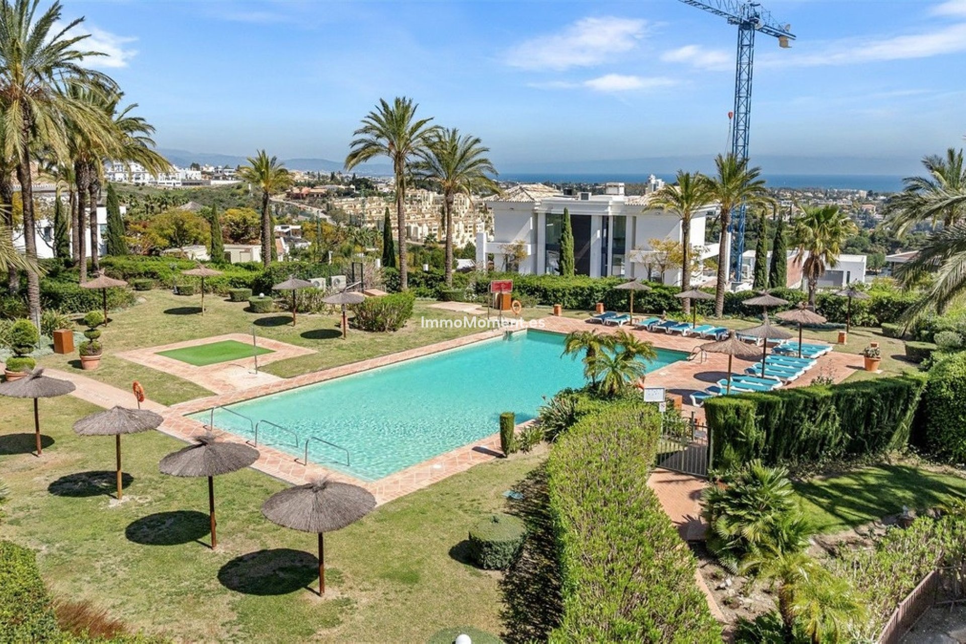Resale - Apartment - Málaga - Benahavís