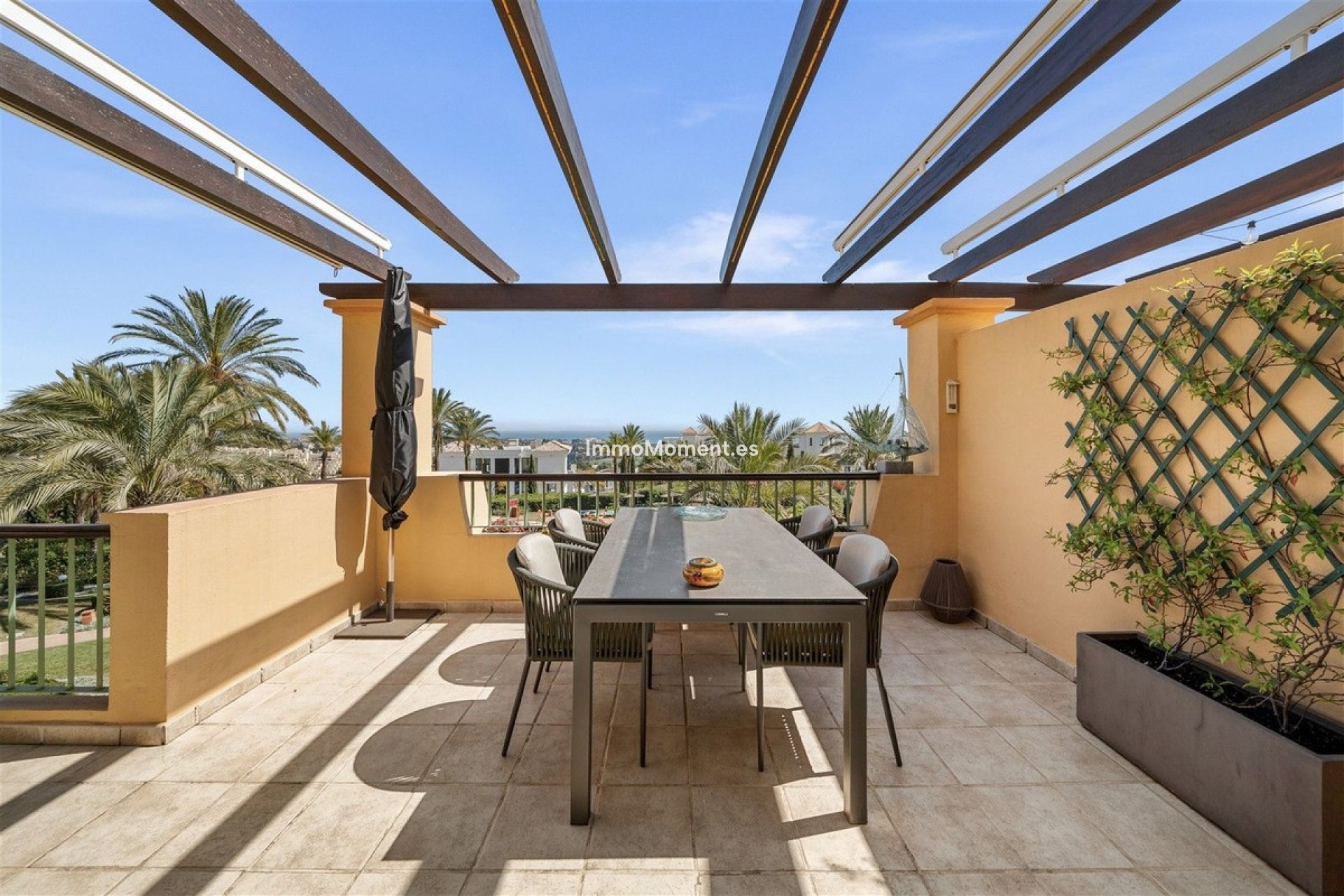 Resale - Apartment - Málaga - Benahavís