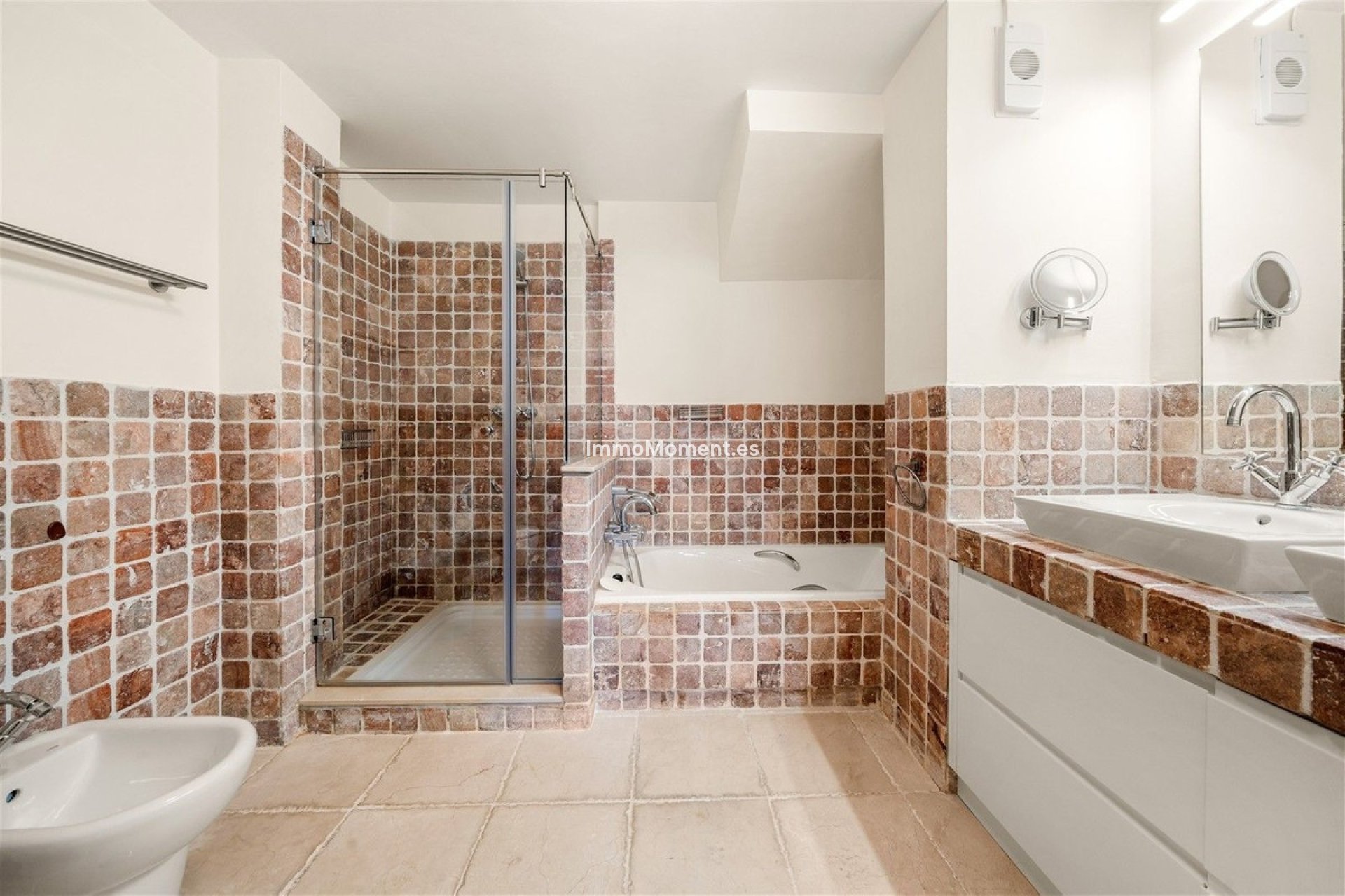 Resale - Apartment - Málaga - Benahavís