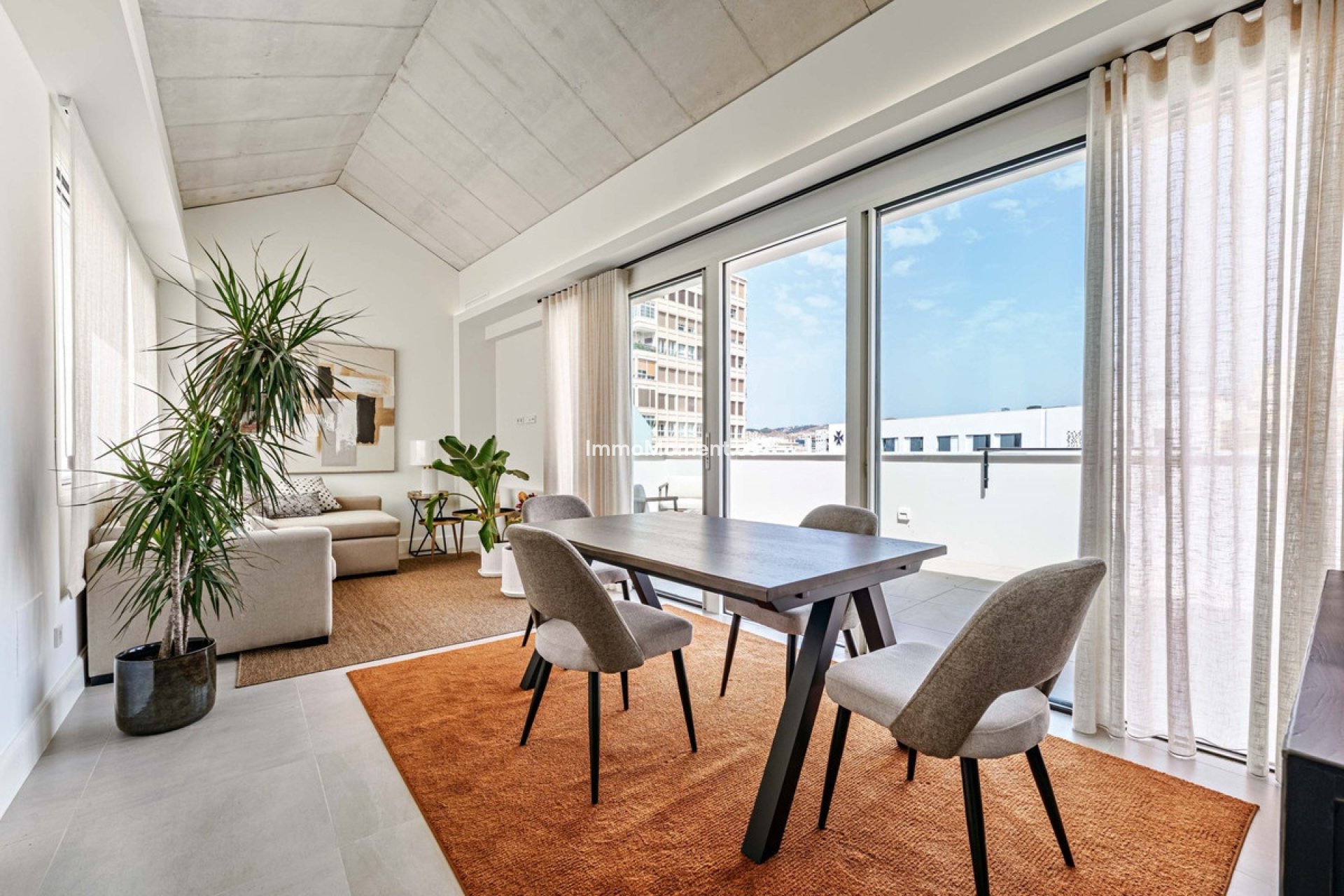 Resale - Apartment - Málaga - Centro Histórico