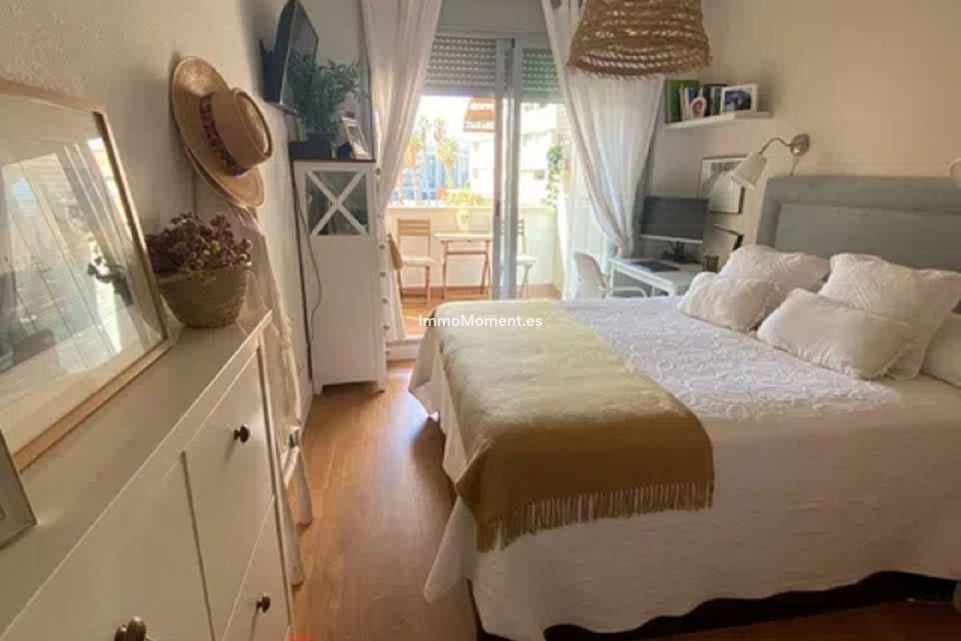 Resale - Apartment - Málaga - Málaga Centro