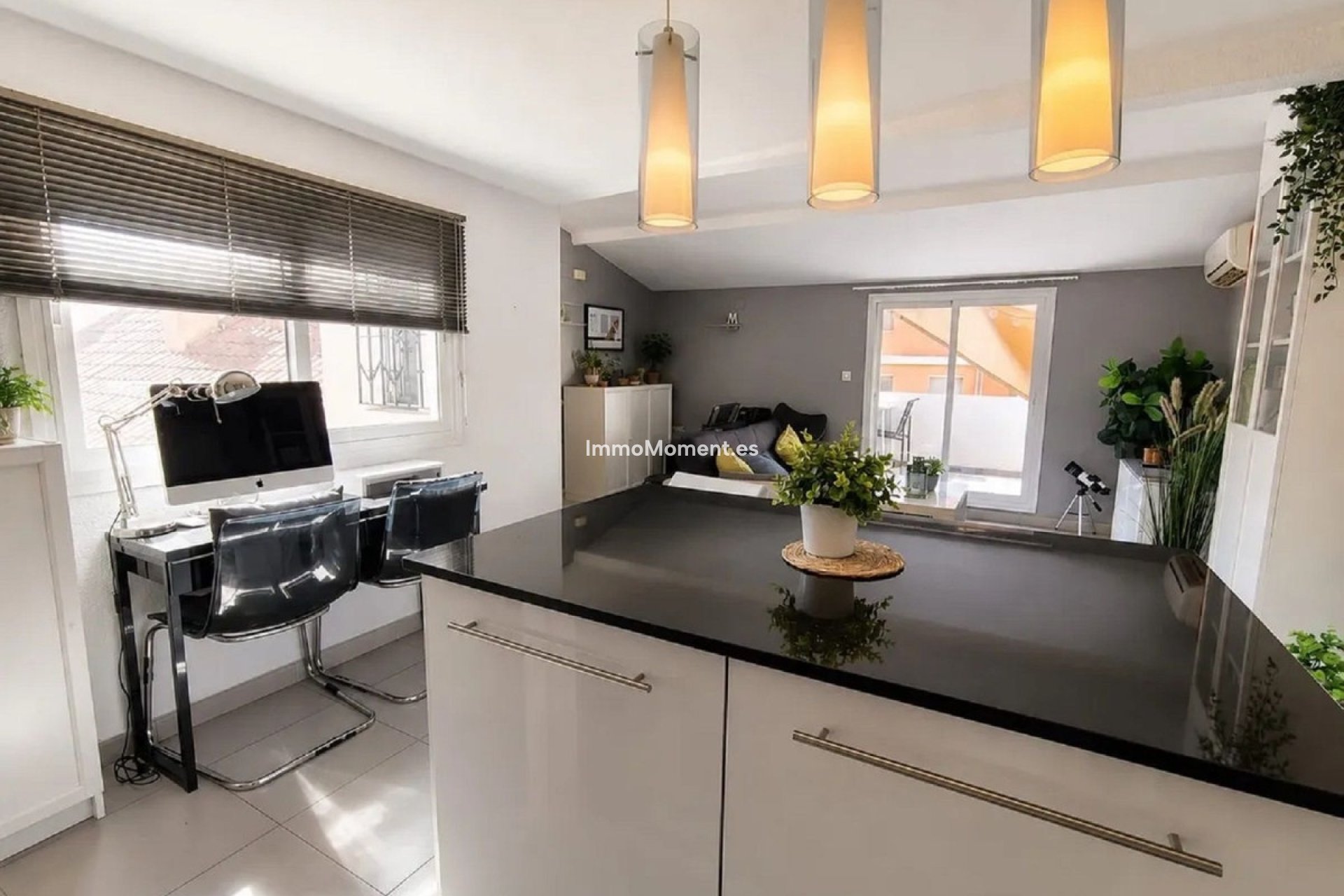 Resale - Apartment - Málaga - Málaga Centro