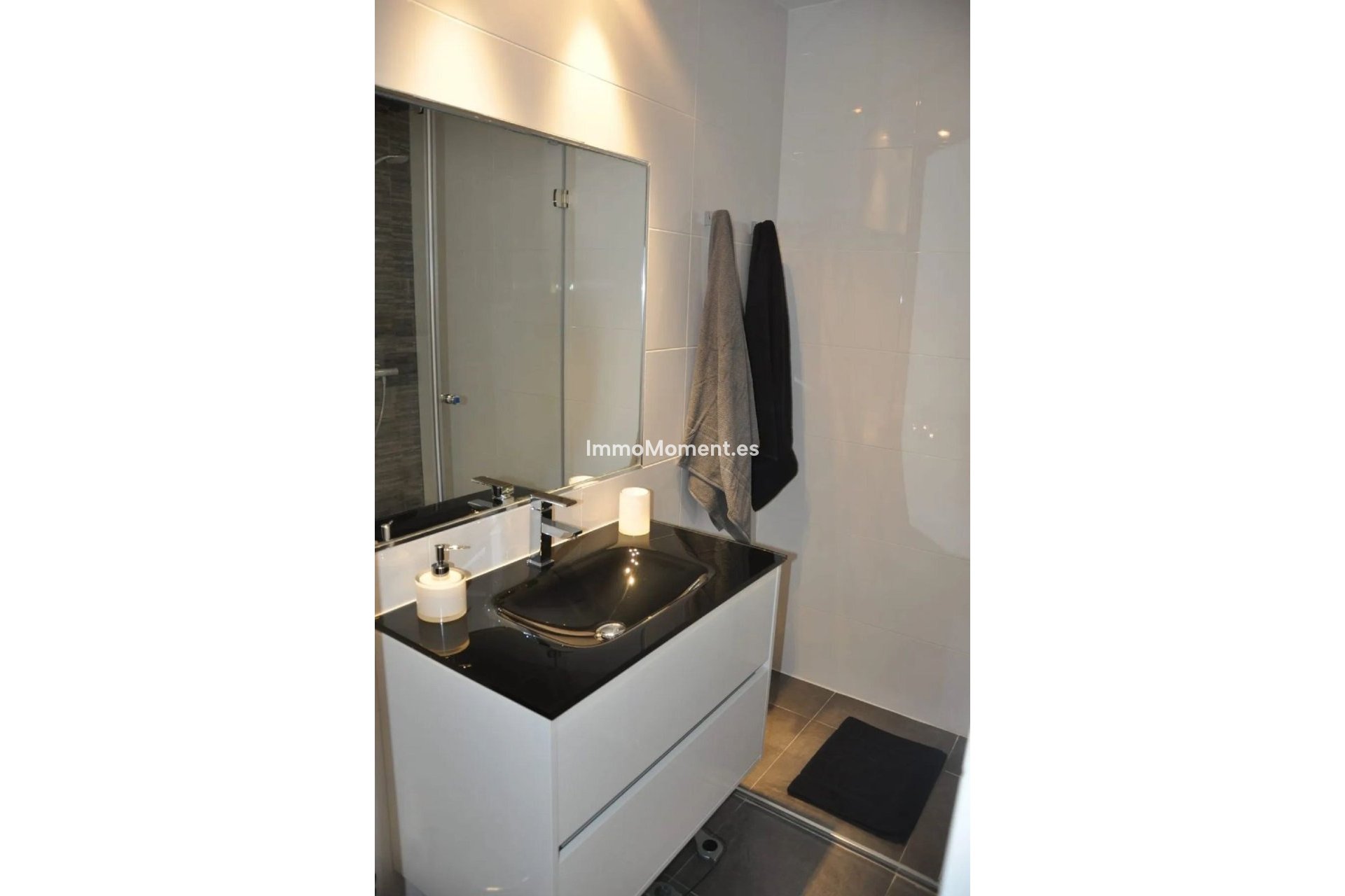 Resale - Apartment - Málaga - Málaga Centro