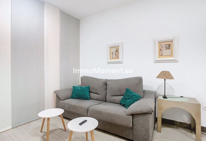 Resale - Apartment - Málaga - Málaga Centro