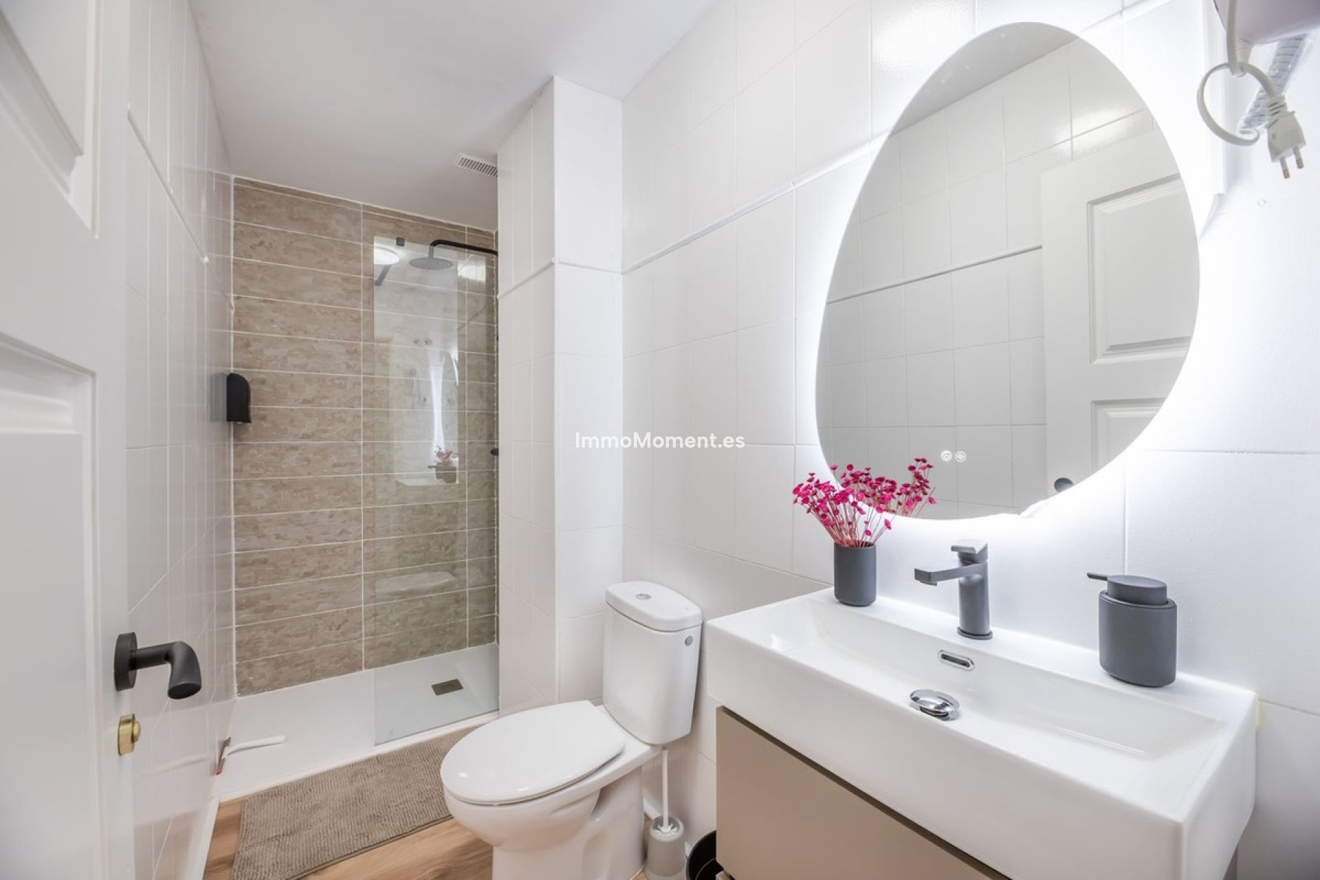 Resale - Apartment - Málaga - Málaga Centro