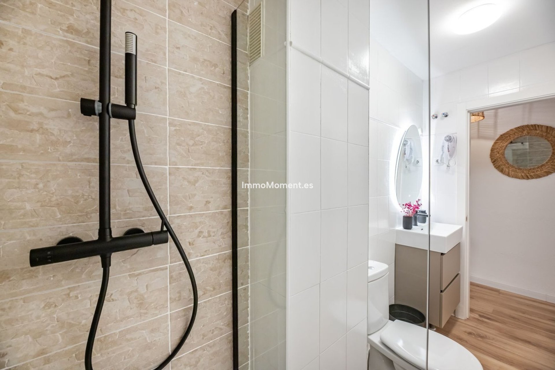 Resale - Apartment - Málaga - Málaga Centro