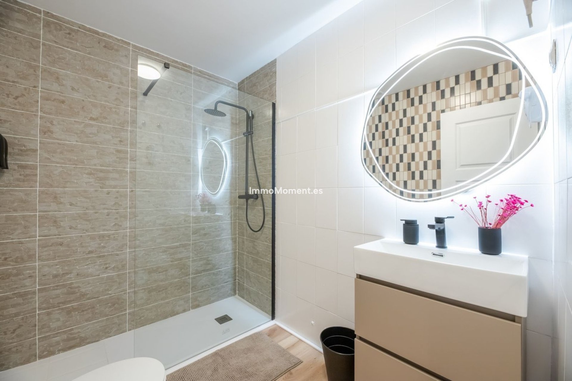 Resale - Apartment - Málaga - Málaga Centro