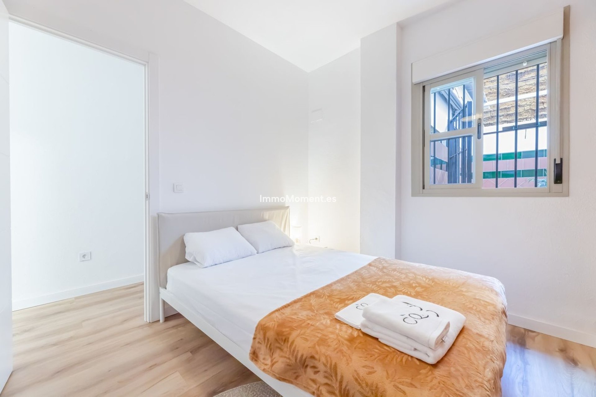 Resale - Apartment - Málaga - Málaga Centro