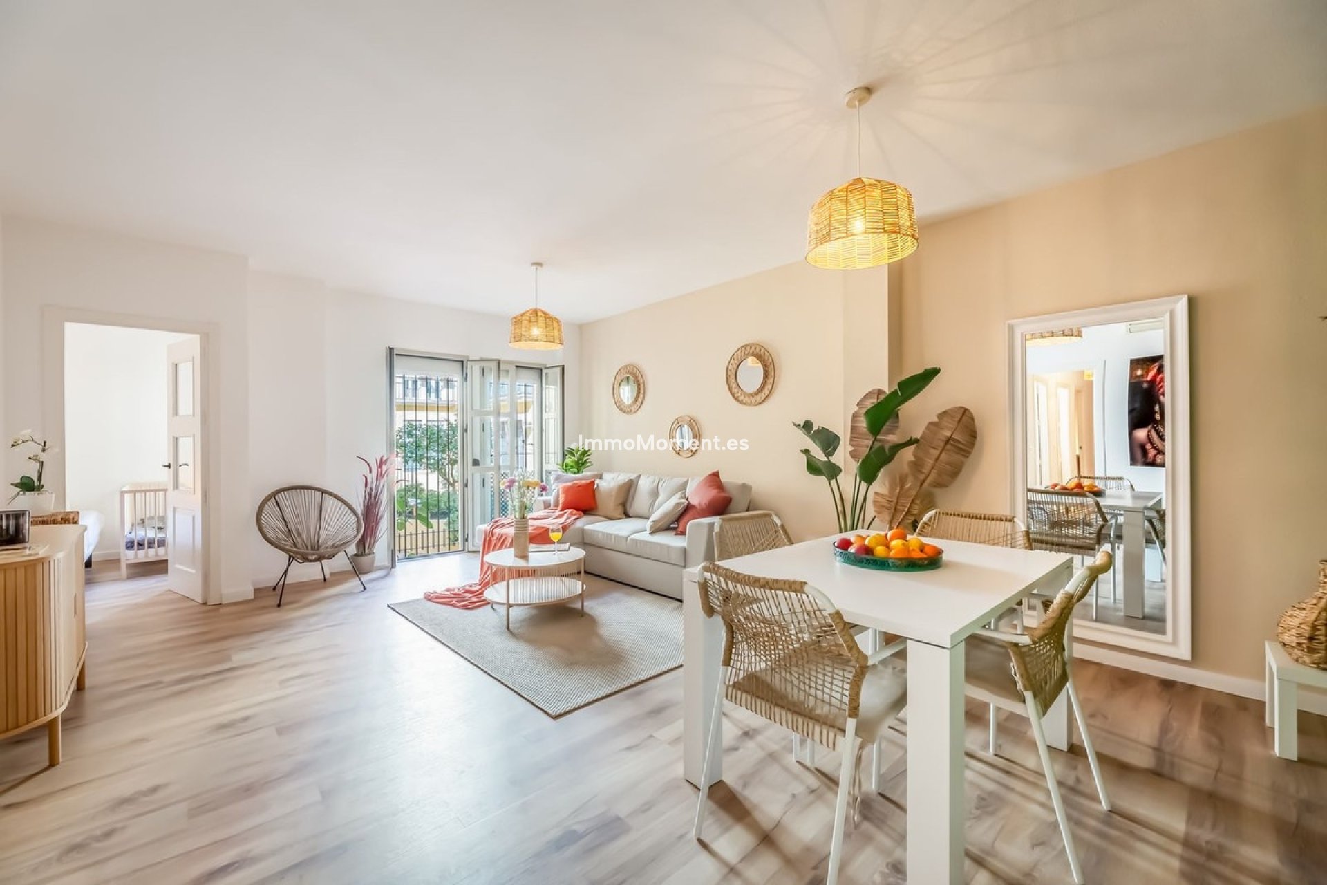 Resale - Apartment - Málaga - Málaga Centro