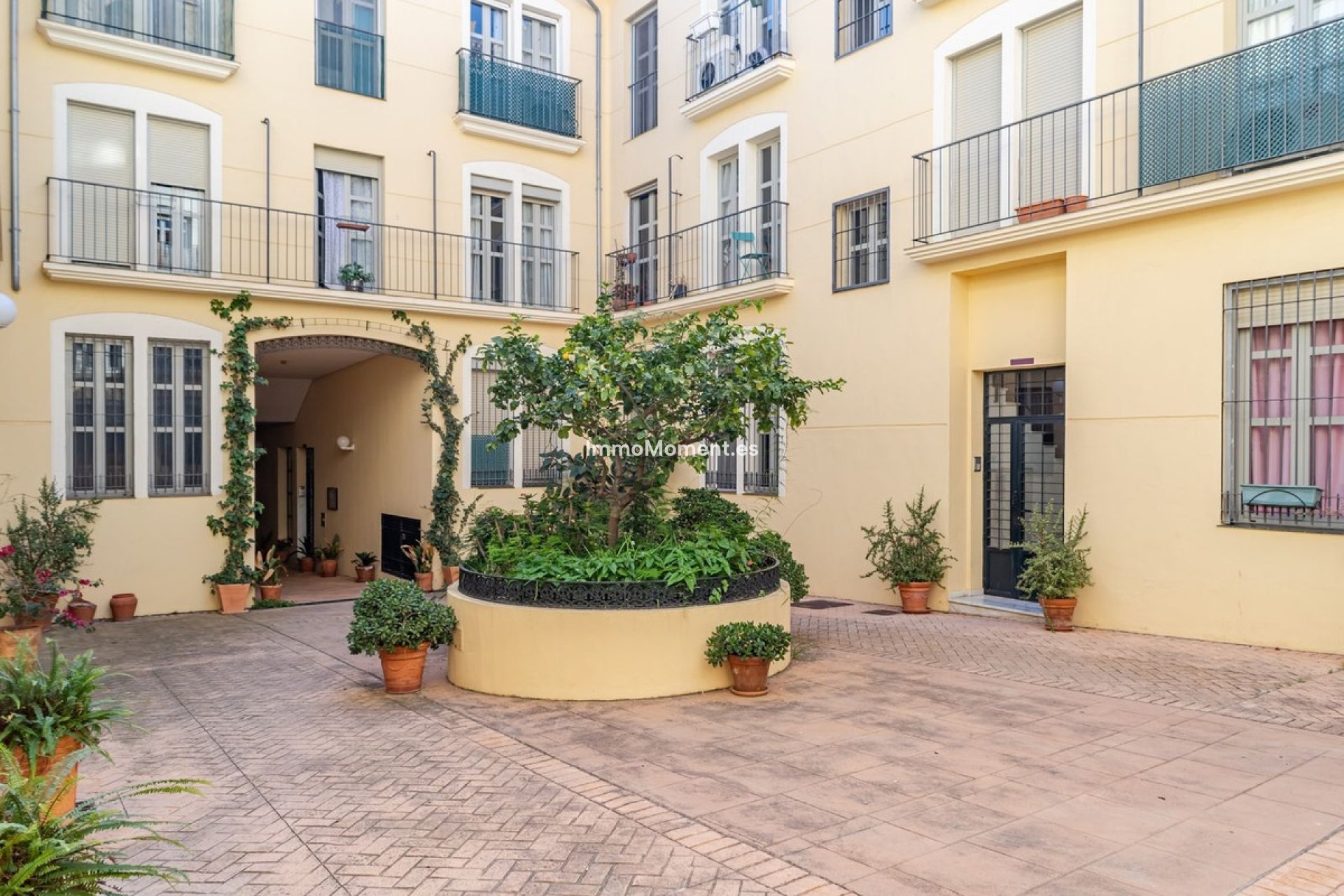 Resale - Apartment - Málaga - Málaga Centro