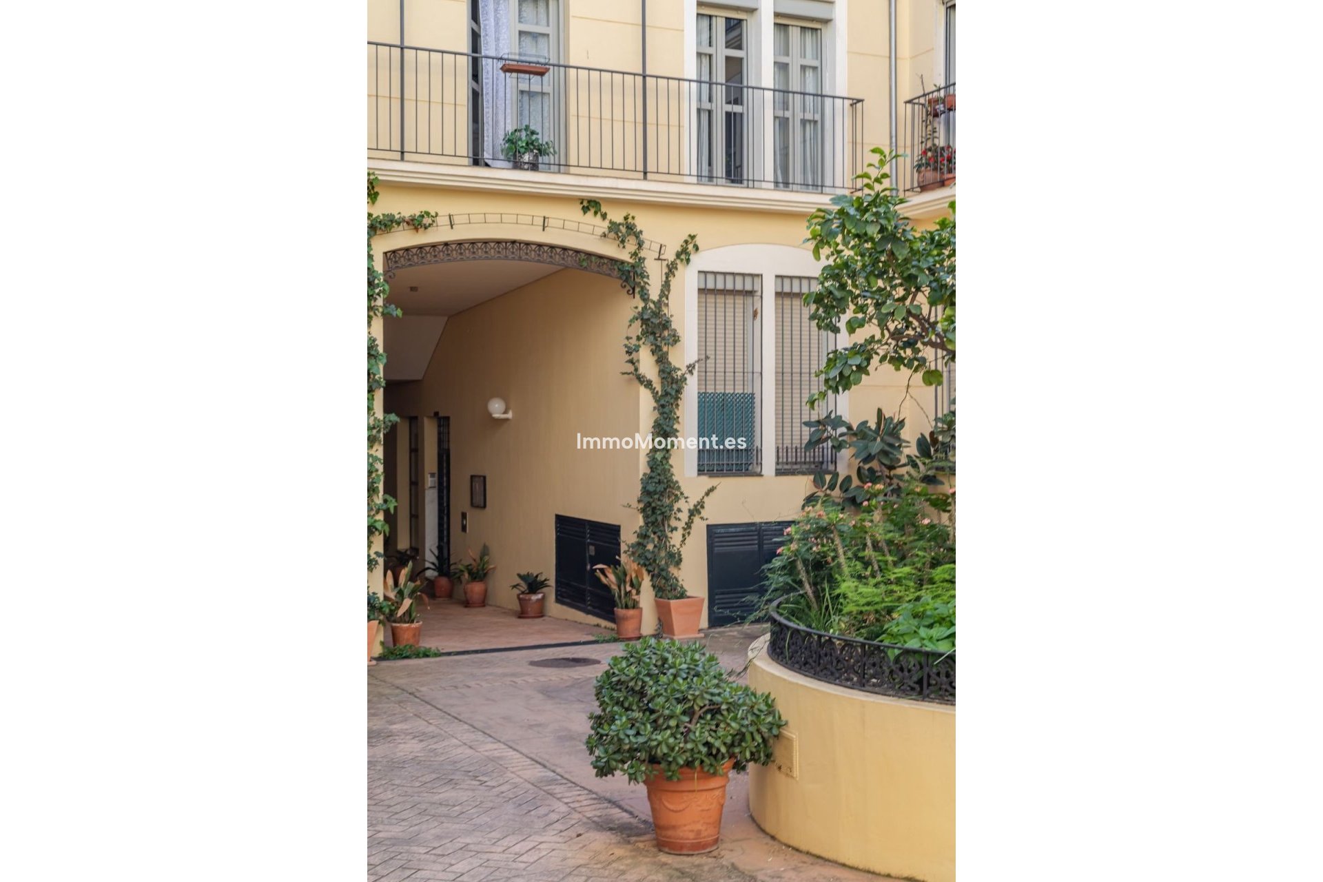Resale - Apartment - Málaga - Málaga Centro
