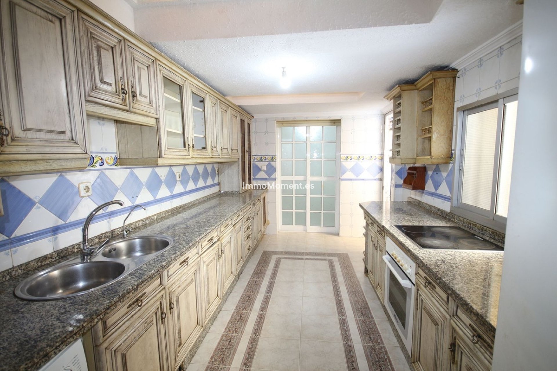 Resale - Apartment - Málaga - Málaga Centro