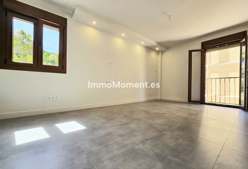 Resale - Apartment - Málaga - Málaga Centro