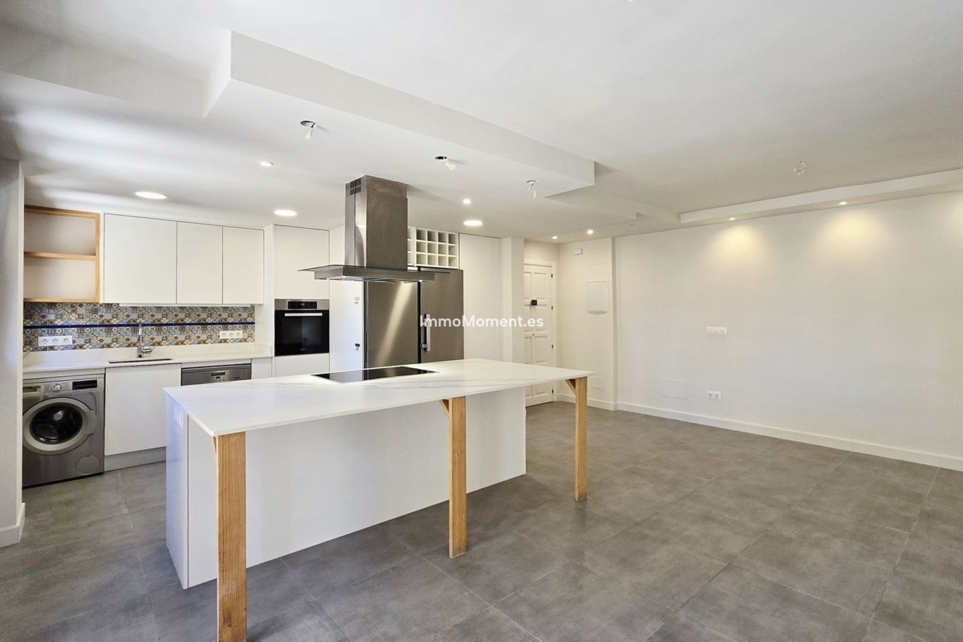 Resale - Apartment - Málaga - Málaga Centro