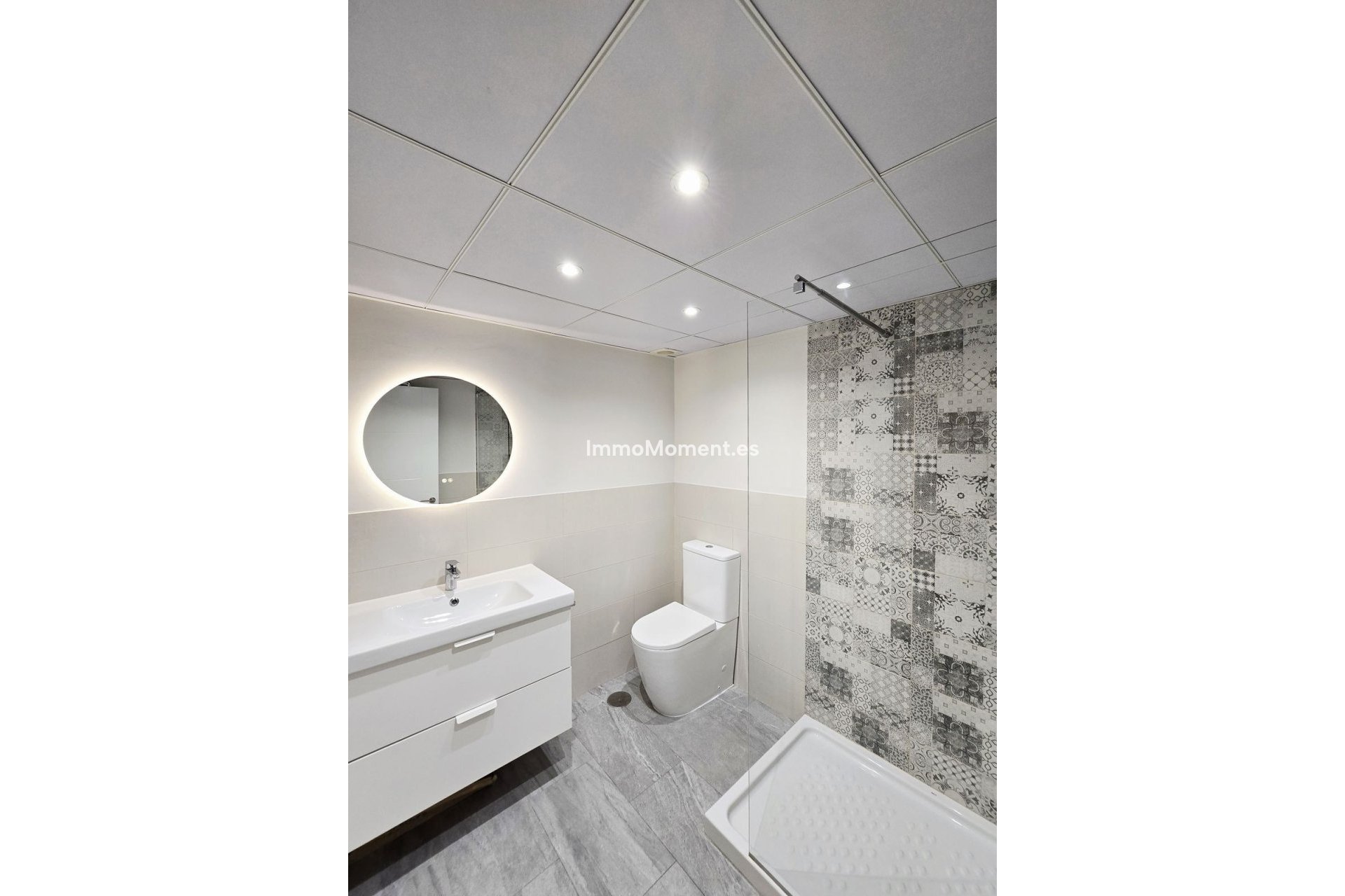 Resale - Apartment - Málaga - Málaga Centro