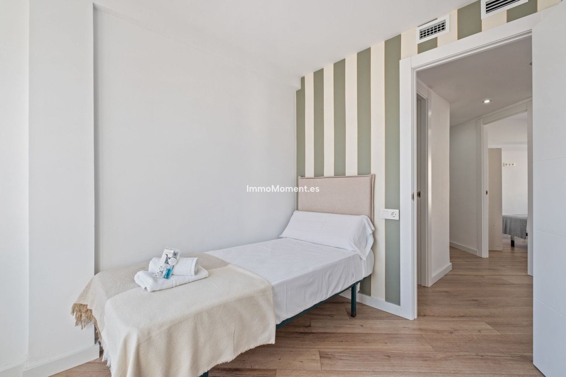 Resale - Apartment - Málaga - Málaga Centro