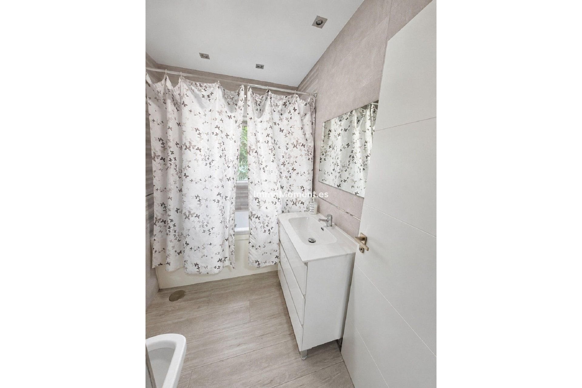 Resale - Apartment - Málaga - Málaga Centro