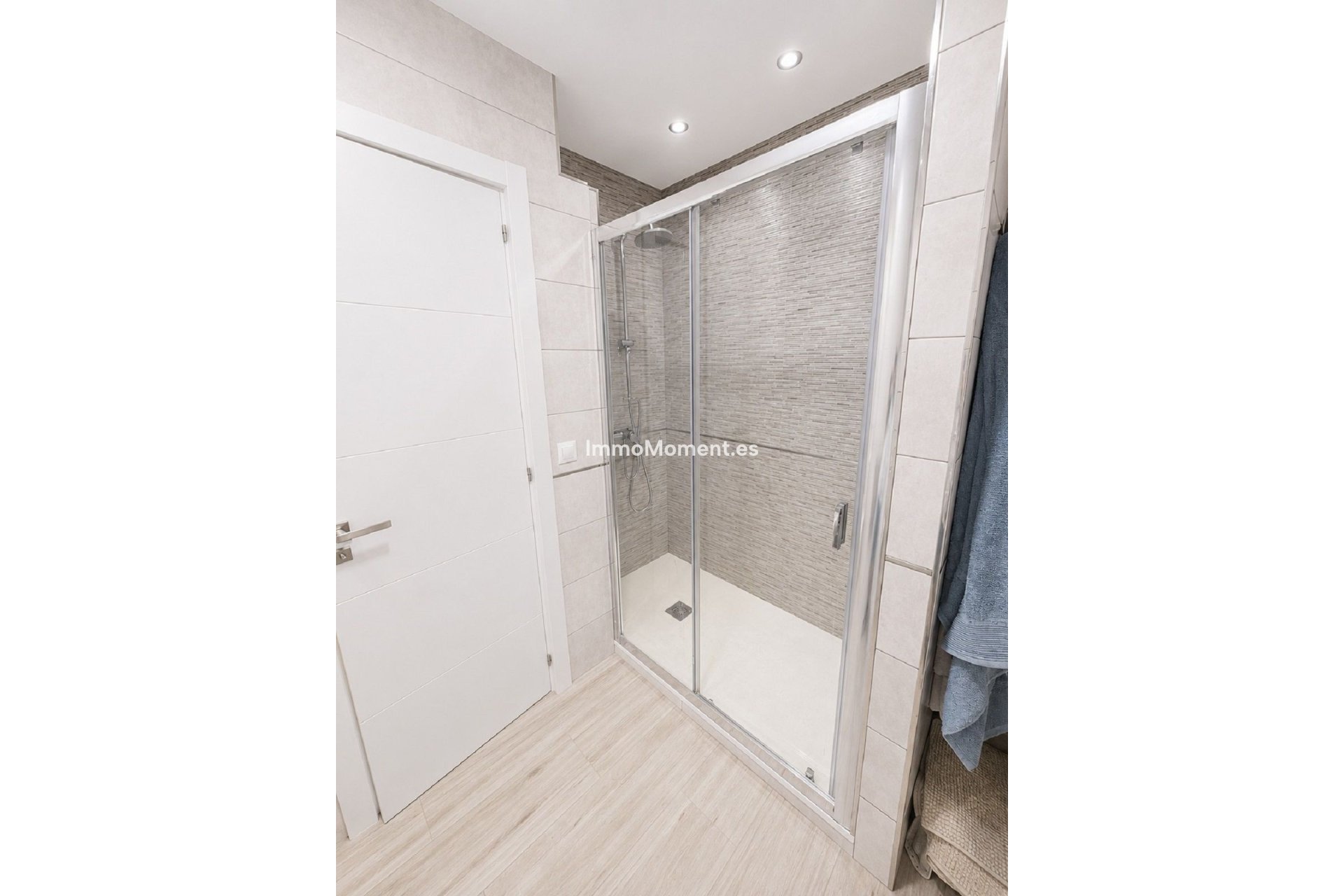 Resale - Apartment - Málaga - Málaga Centro