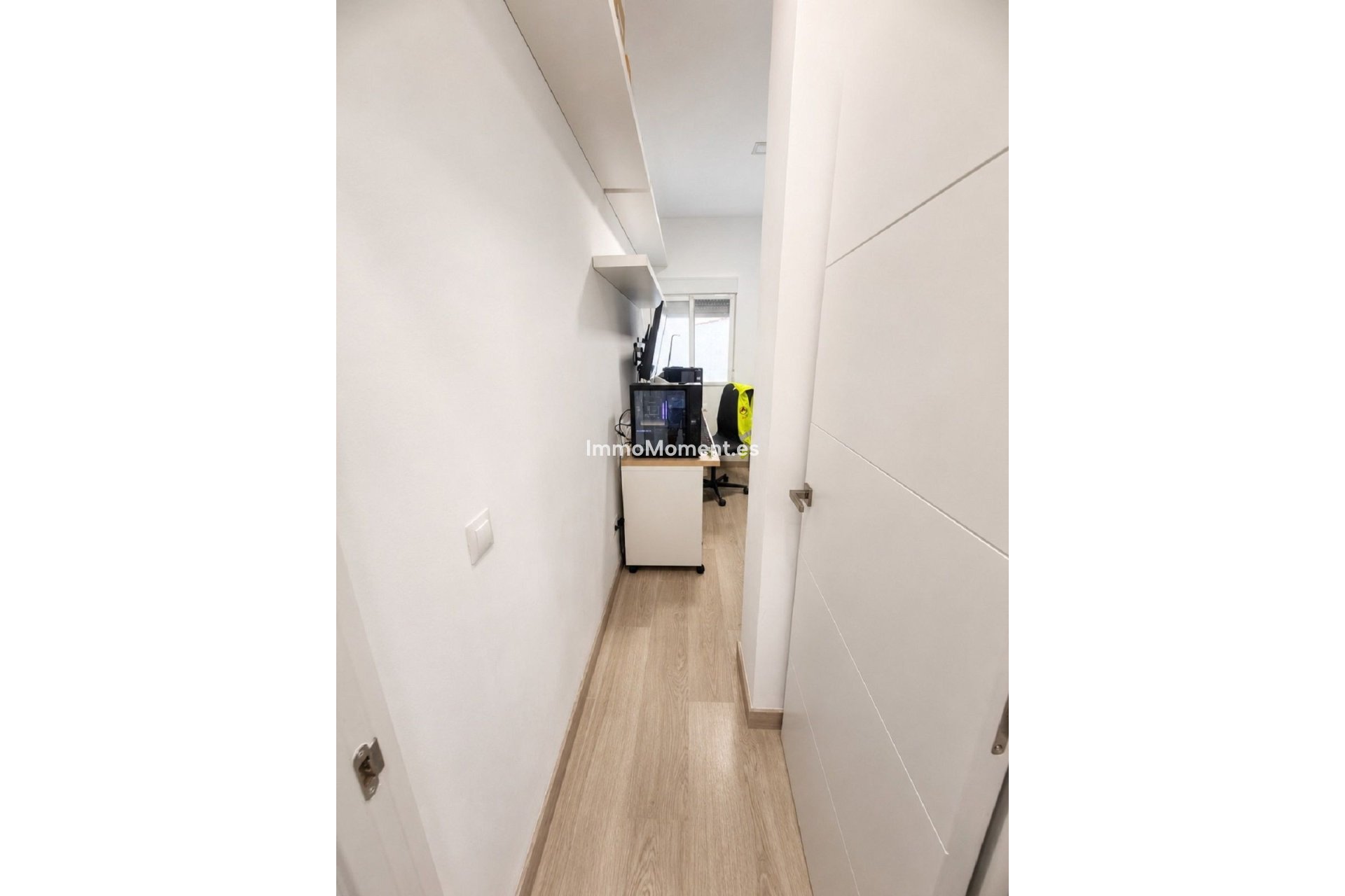 Resale - Apartment - Málaga - Málaga Centro