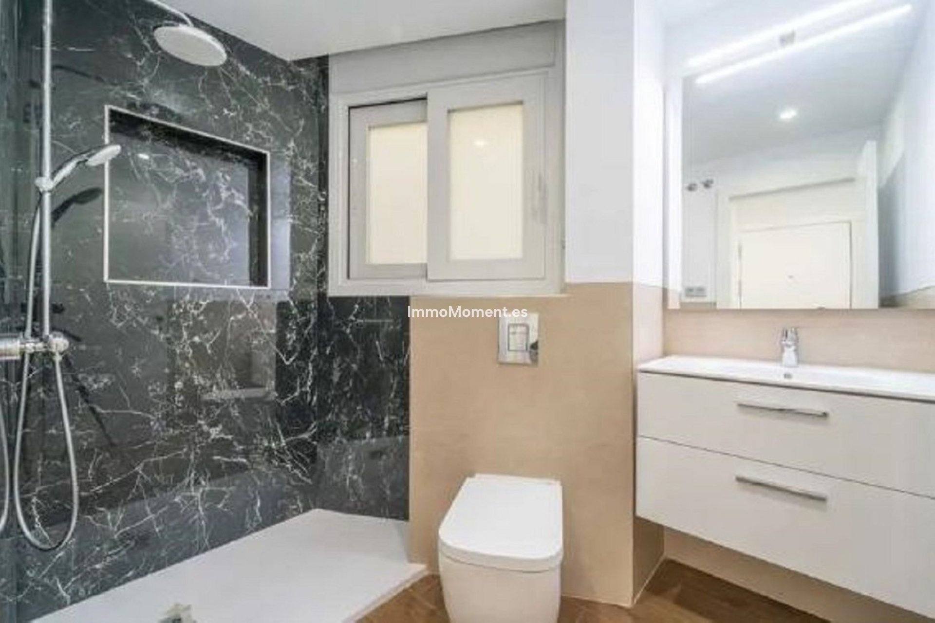 Resale - Apartment - Málaga - Málaga Este