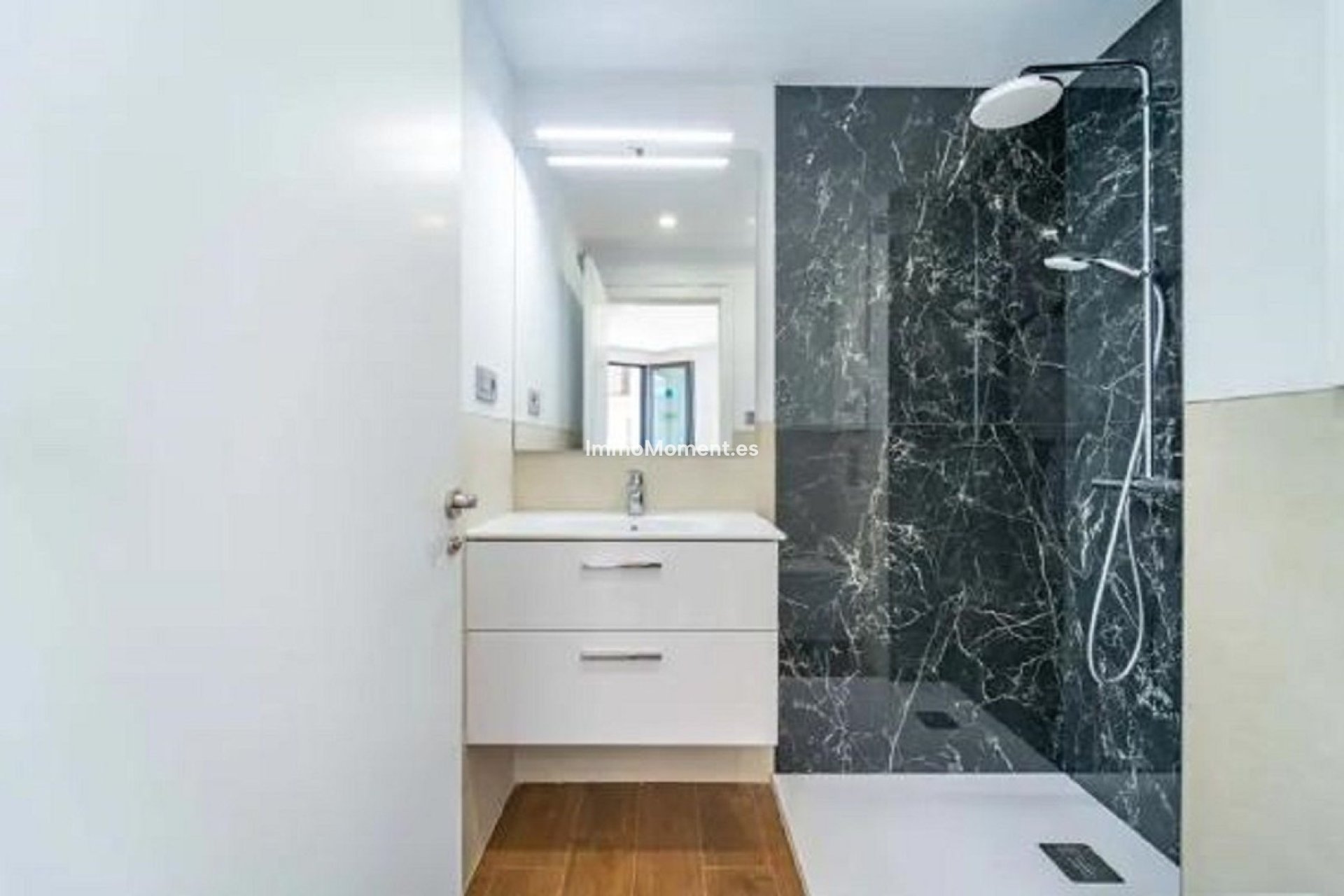 Resale - Apartment - Málaga - Málaga Este