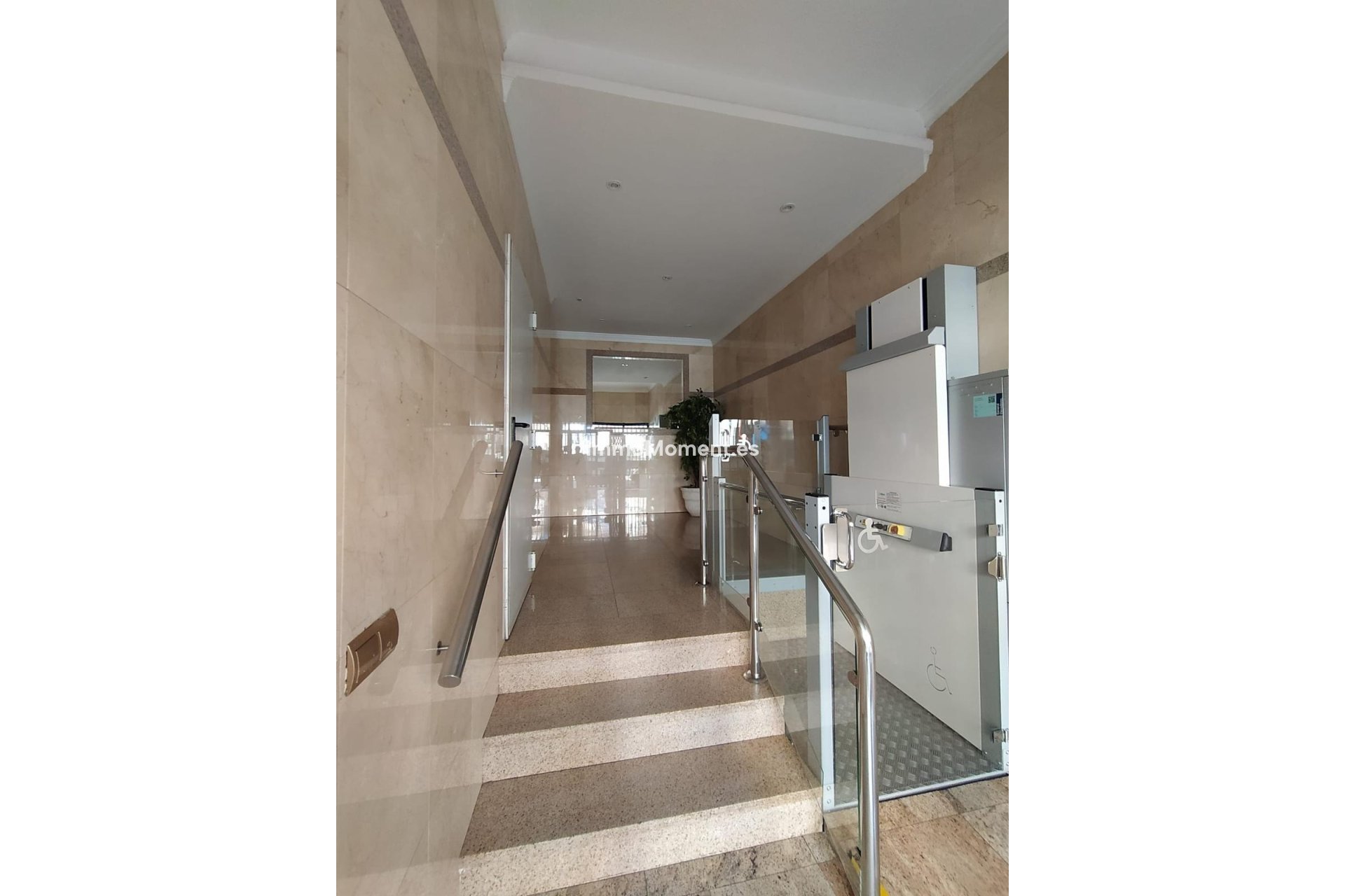 Resale - Apartment - Málaga