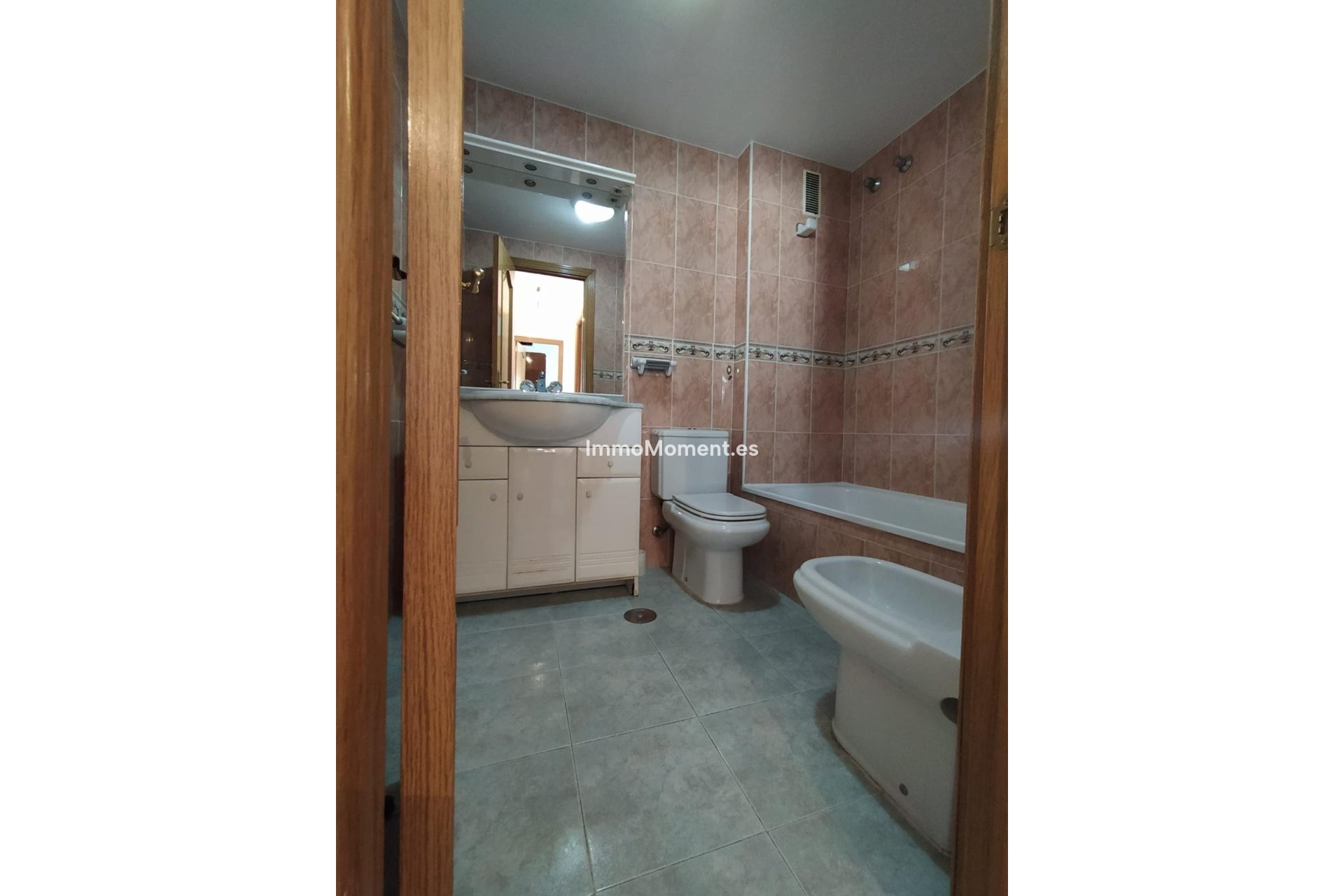Resale - Apartment - Málaga