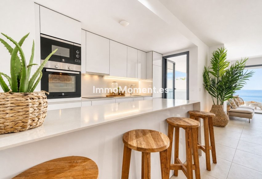 Resale - Apartment - Manilva - La Duquesa