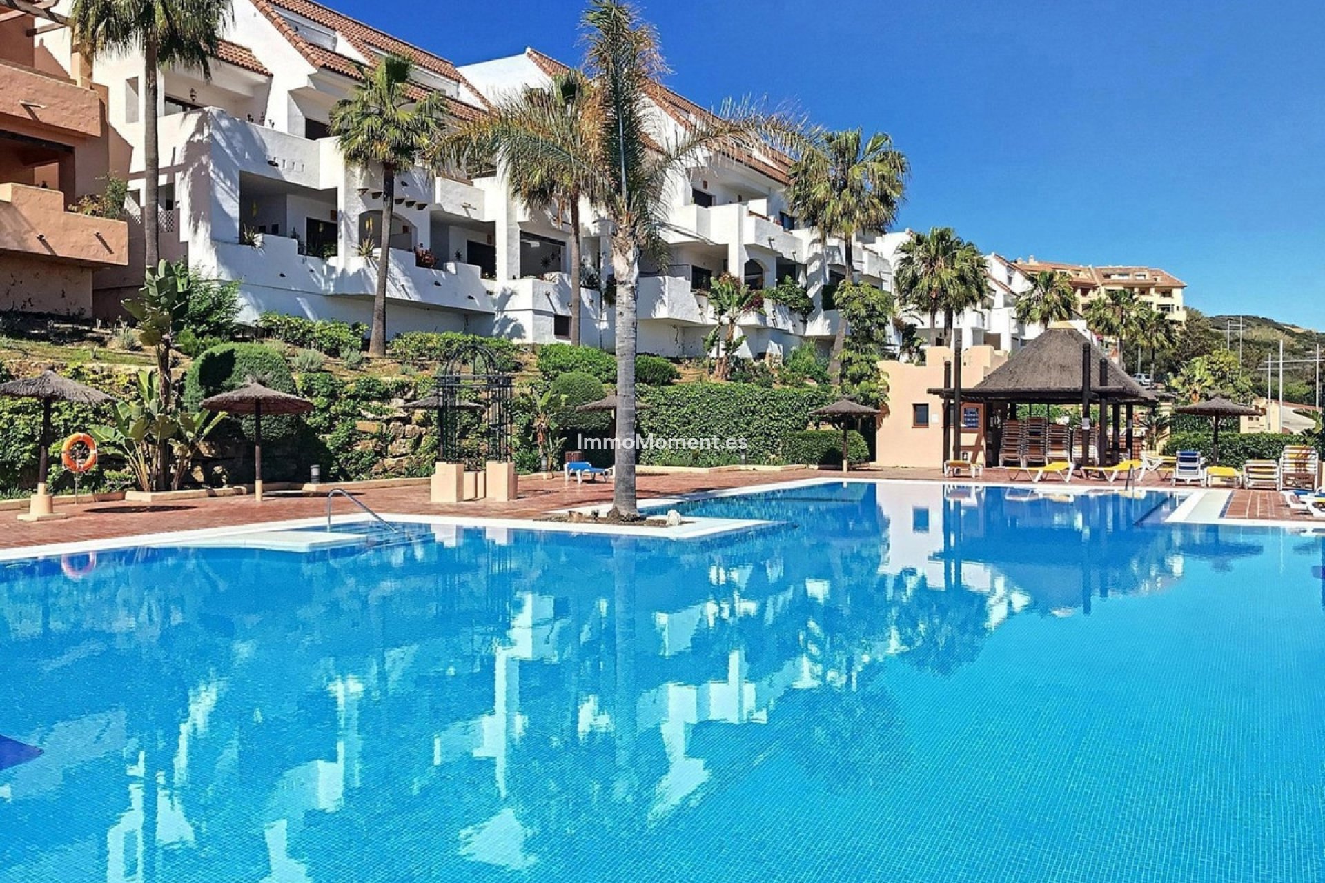 Resale - Apartment - Manilva - La Duquesa