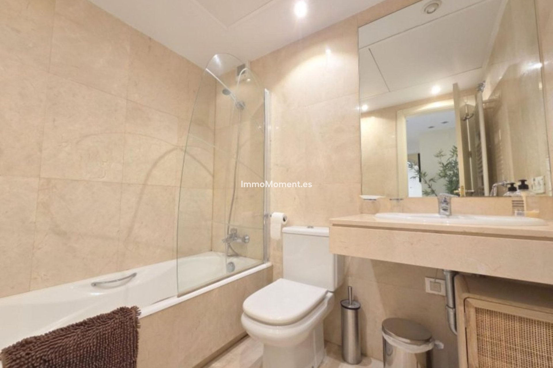 Resale - Apartment - Manilva - La Duquesa