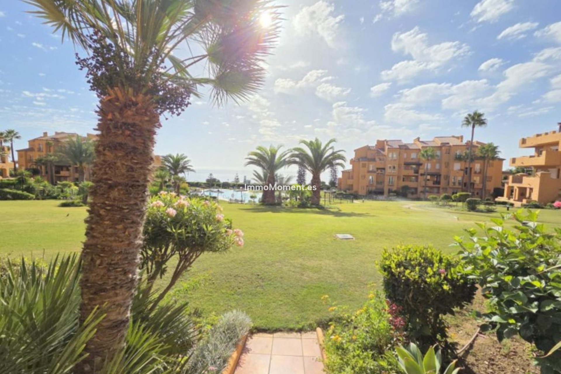 Resale - Apartment - Manilva - La Duquesa
