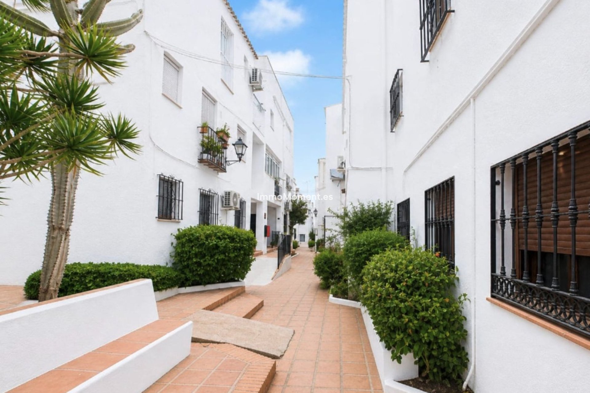 Resale - Apartment - Manilva - La Duquesa