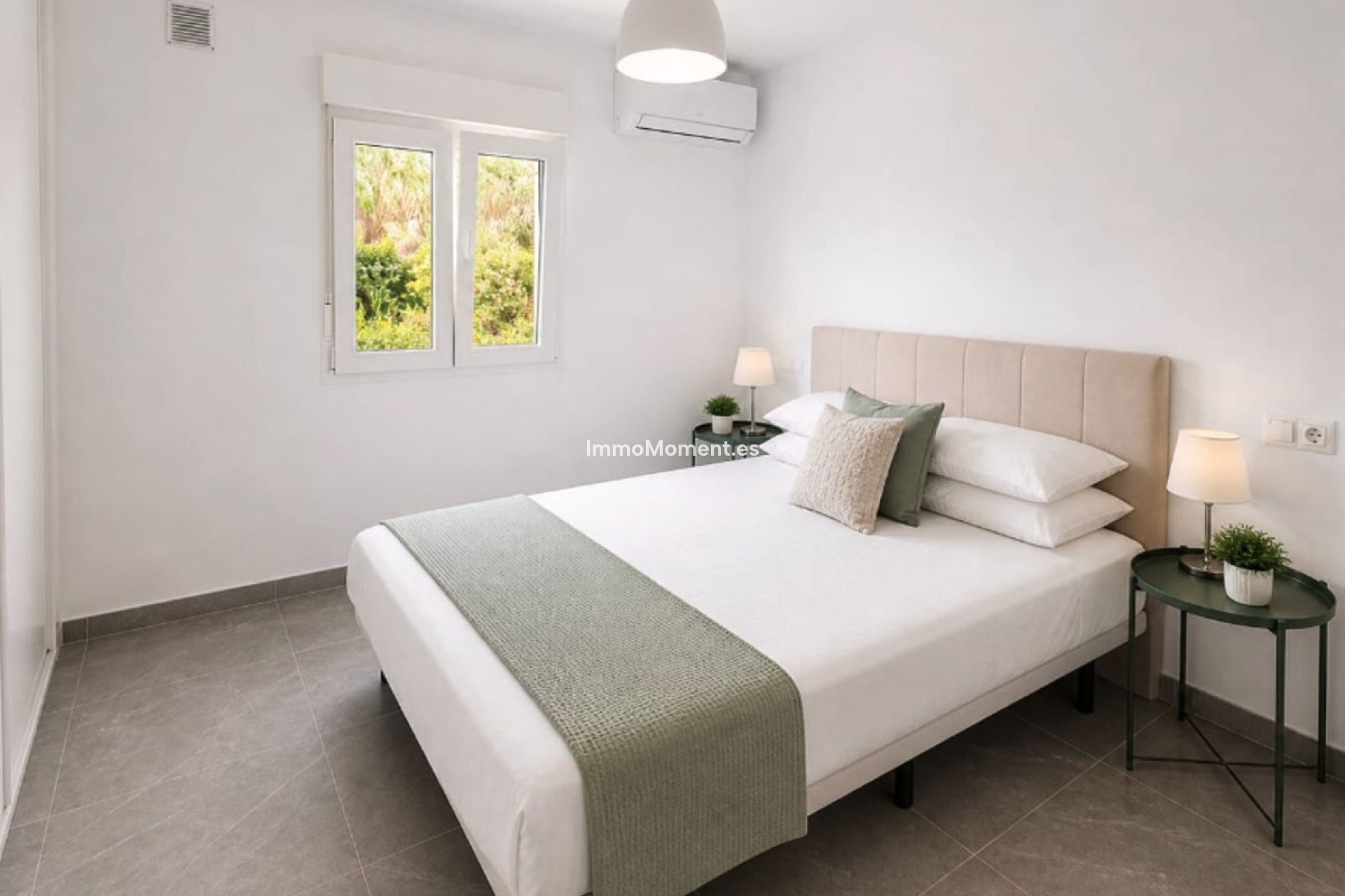 Resale - Apartment - Manilva - La Duquesa